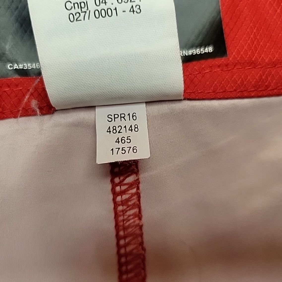 Oakley VINTAGE Oakley Board Shorts Mens 38 Red Black Gradient Logo Hybrid Surf Swim Beach Y2K Mens Size US 38 / EU 54 - 5 Thumbnail