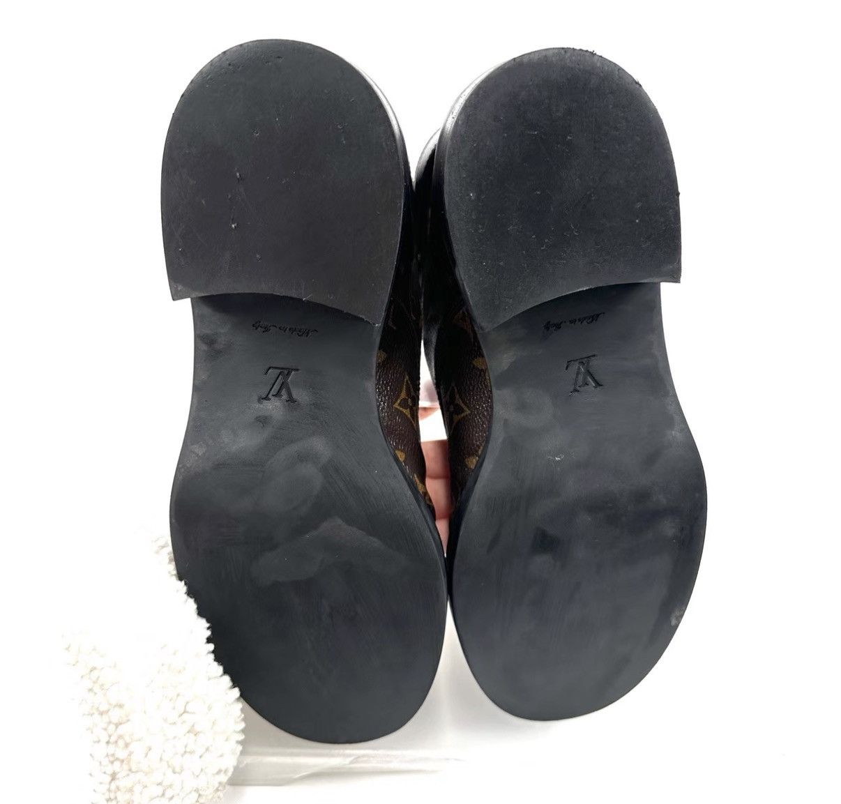 Louis Vuitton Louis Vuitton LV Leather-Paneled Ankle Martin Boots K12 Size US 7 / IT 37 - 5 Thumbnail
