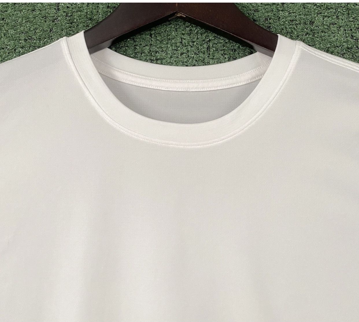 Lululemon Lululemon Ultralight Cropped White T -Shirt Women’s Size 10 Size L / US 10 / IT 46 - 2 Thumbnail