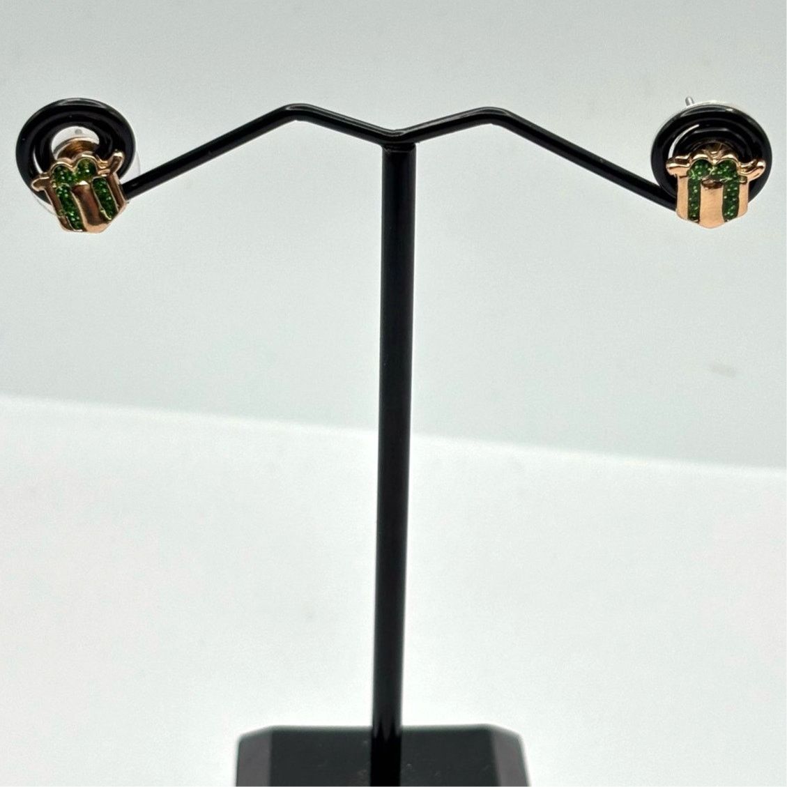 Other Green Gift Earrings Size ONE SIZE - 2 Thumbnail