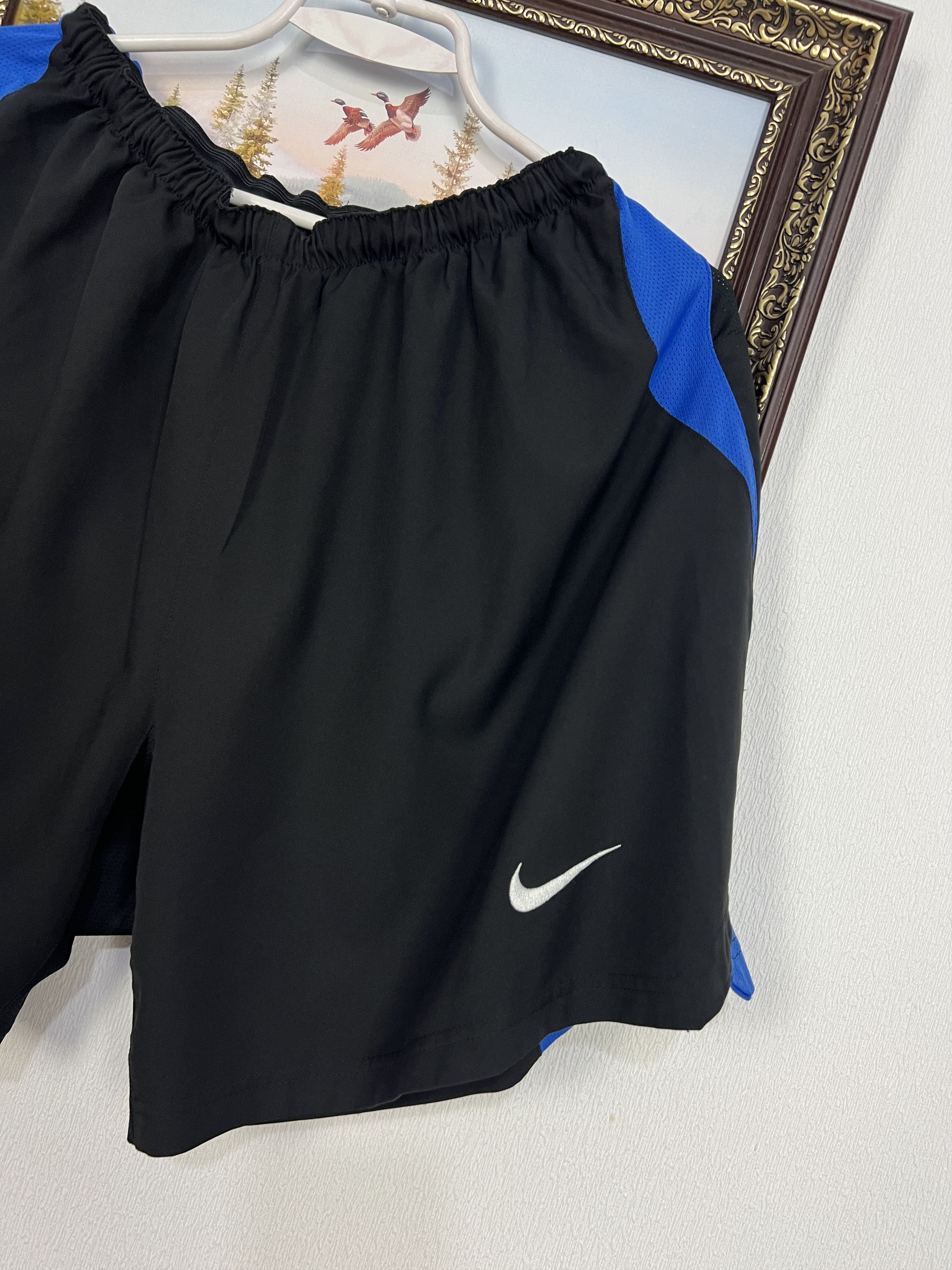 Nike Vintage Nike Inter Milan Football Shorts Soccer Athletic L Size US 34 / EU 50 - 2 Thumbnail