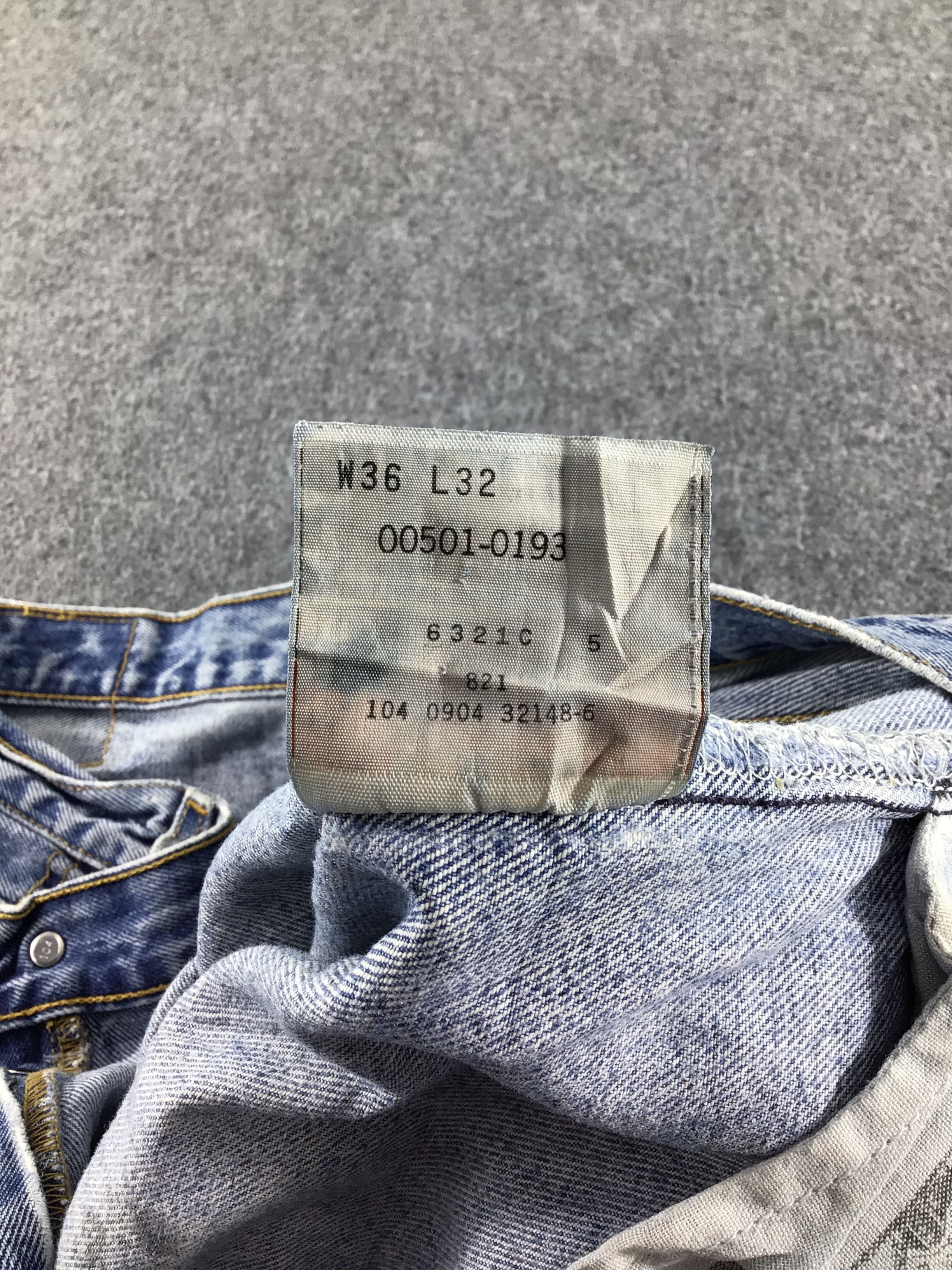 Levi's Vintage Levis 501 Jeans Dirty Faded Blue Denim -J415 Size US 35 - 11 Thumbnail