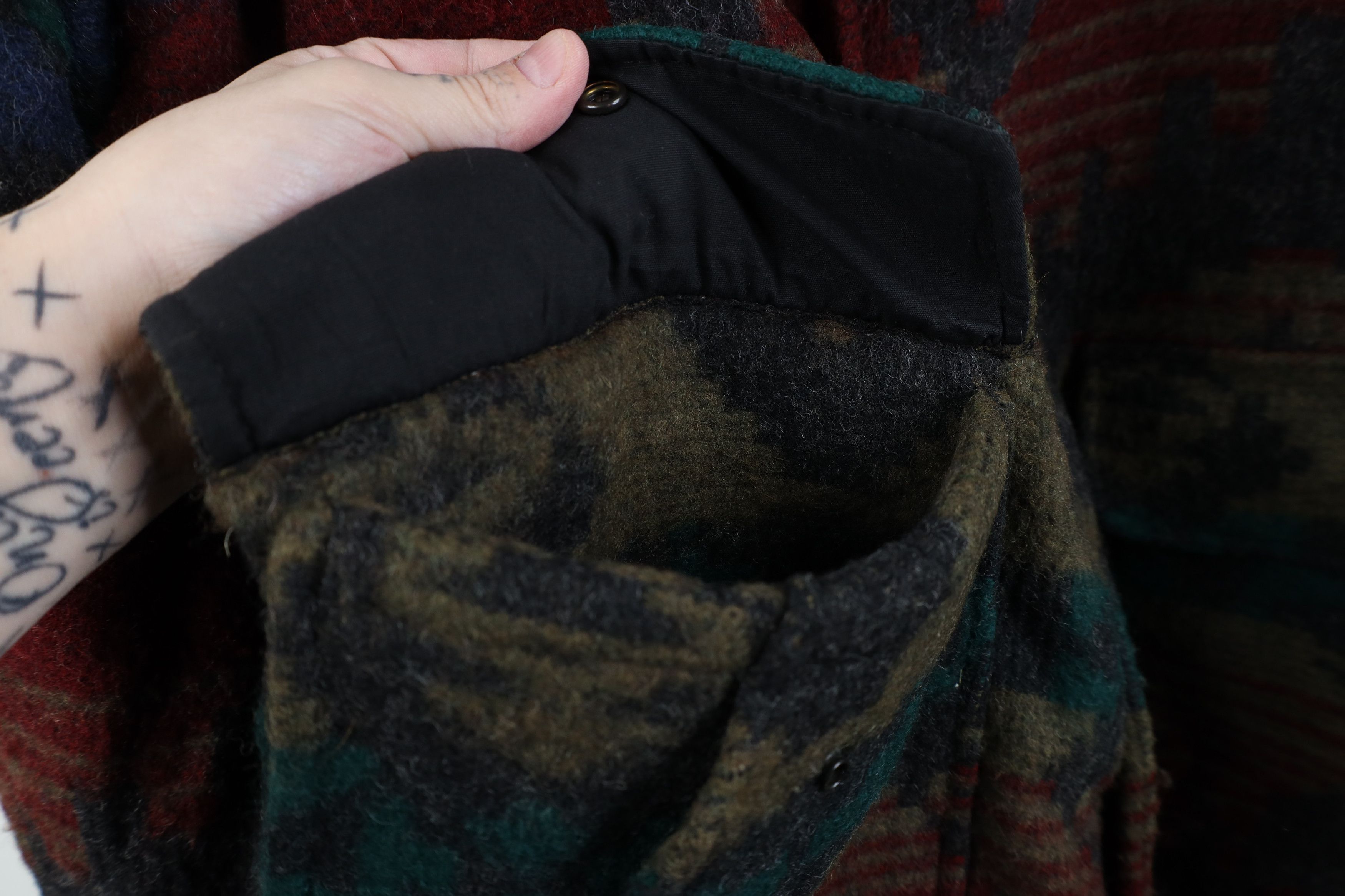 Woolrich Woolen Mills Vintage 90s Woolrich Southwestern Wool Blanket Jacket USA Size US L / EU 52-54 / 3 - 7 Thumbnail