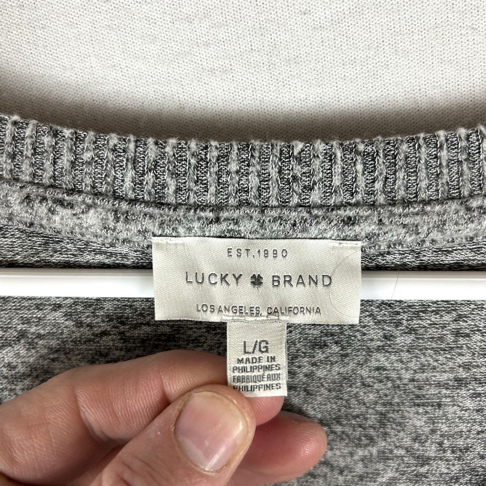 Lucky Brand Lucky Brand Lightweight V-Neck Sweater Womens Large Long Sleeve Pullover Gray Size L / US 10 / IT 46 - 3 Thumbnail