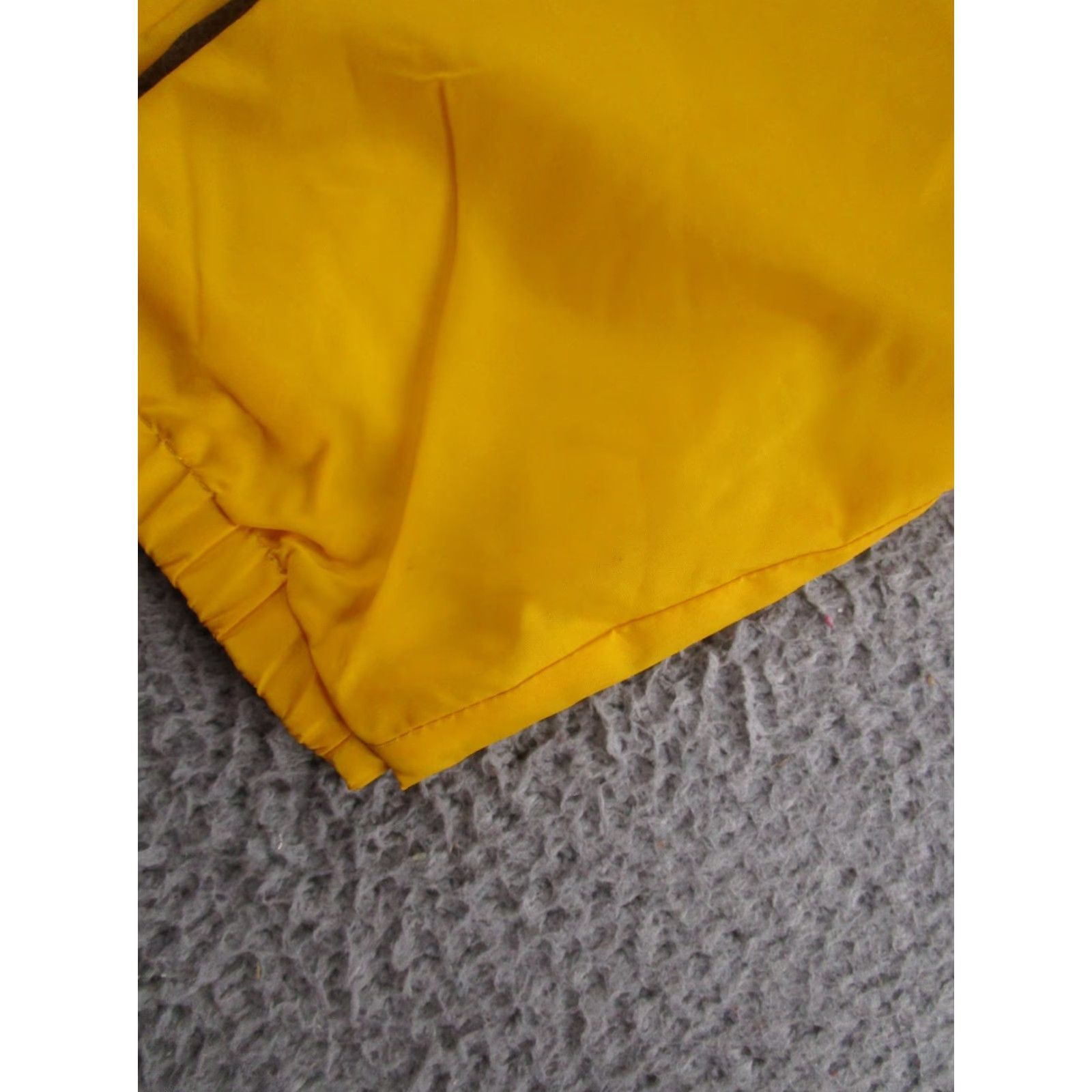 Vintage VINTAGE Fiesta Village Mission Texas Snap Up Collared Jacket M Yellow 80s Bomber Jacket Mens Christmas? Size US M / EU 48-50 / 2 - 3 Thumbnail