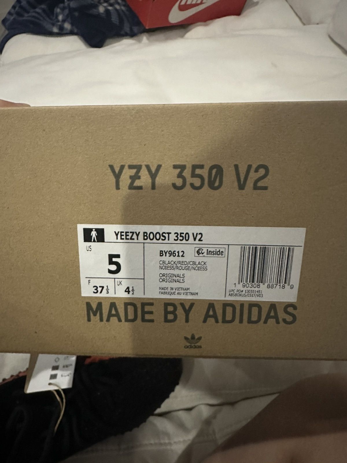 yeezy boost 350 v2 box Adidas Yeezy Boost 350 V2 