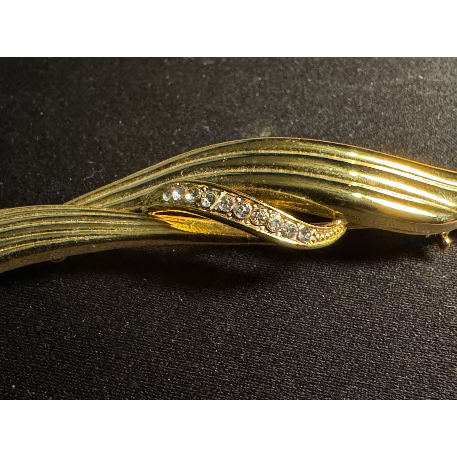 Other Vintage Gold Tone Swoosh Bar Brooch with Rhinestones Size ONE SIZE - 5 Thumbnail