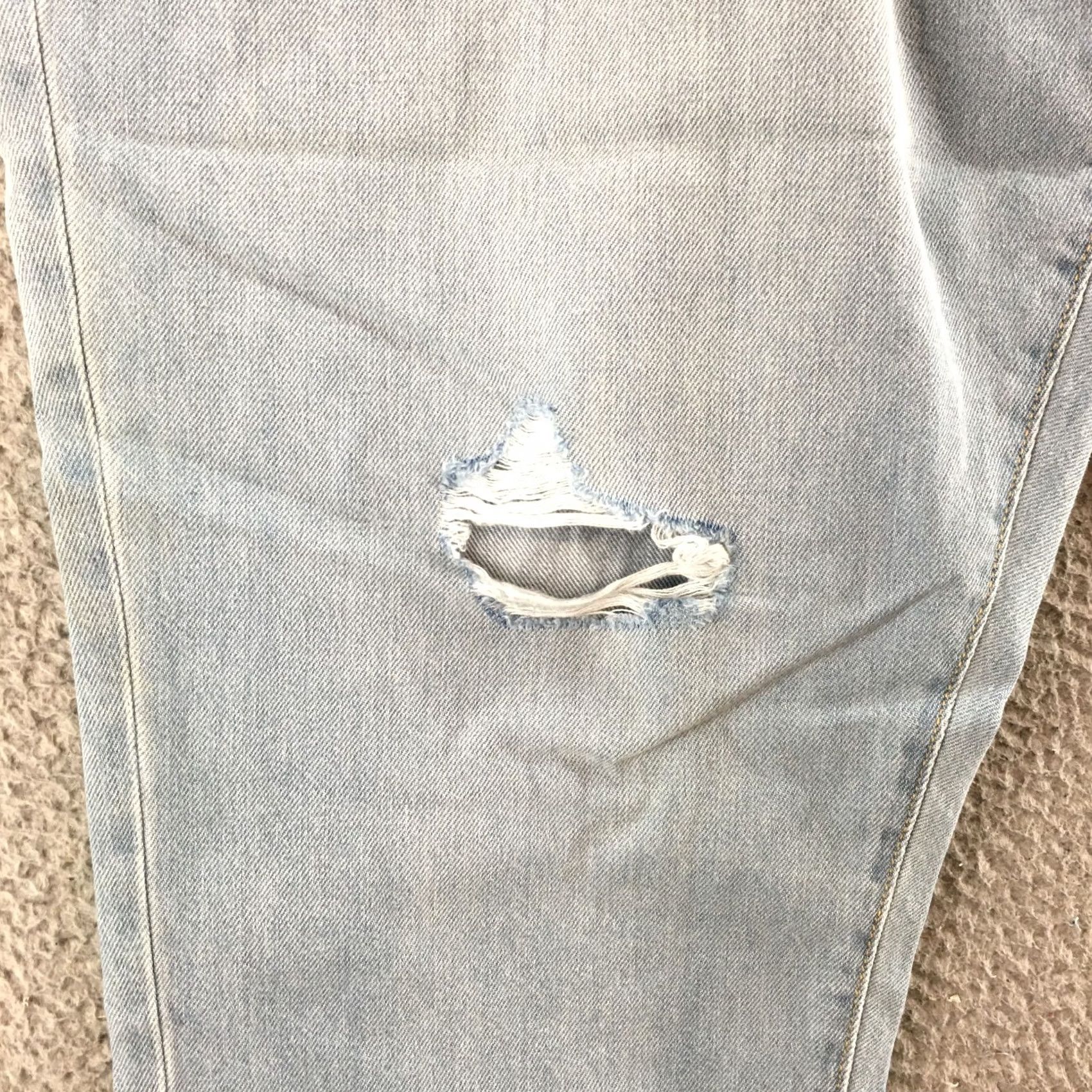 Vintage Universal Thread Jeans Womens 18/34R Boyfriend High Rise Zip Fly Distressed Blue Jeans Womens Regular Medium Blue 5-Pocket Classic Modern Mens Womens Size 40" / US 18 - 7 Thumbnail