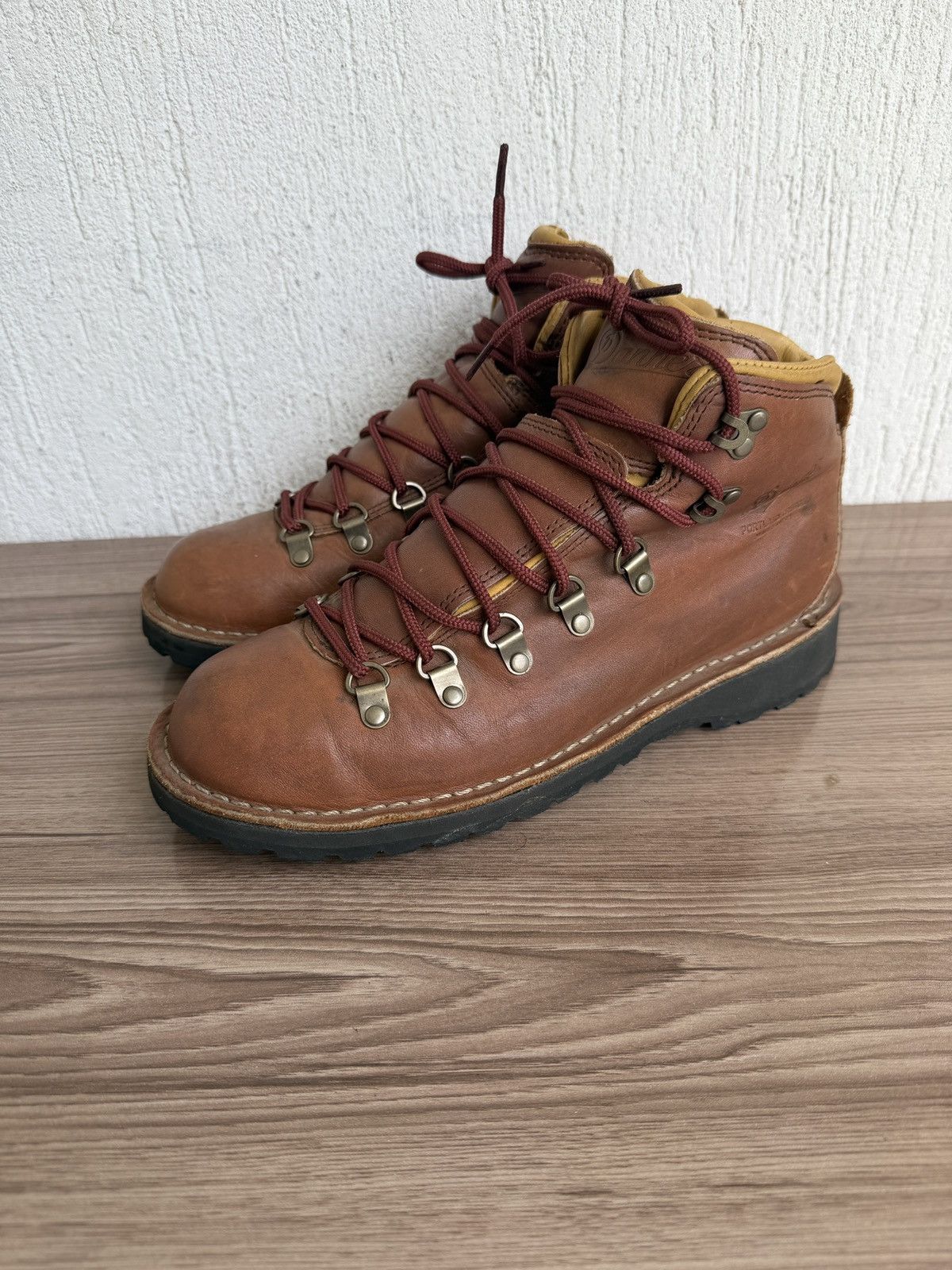 Danner Mountain pass hiking boots Size US 8.5 / EU 41-42 - 1 Thumbnail