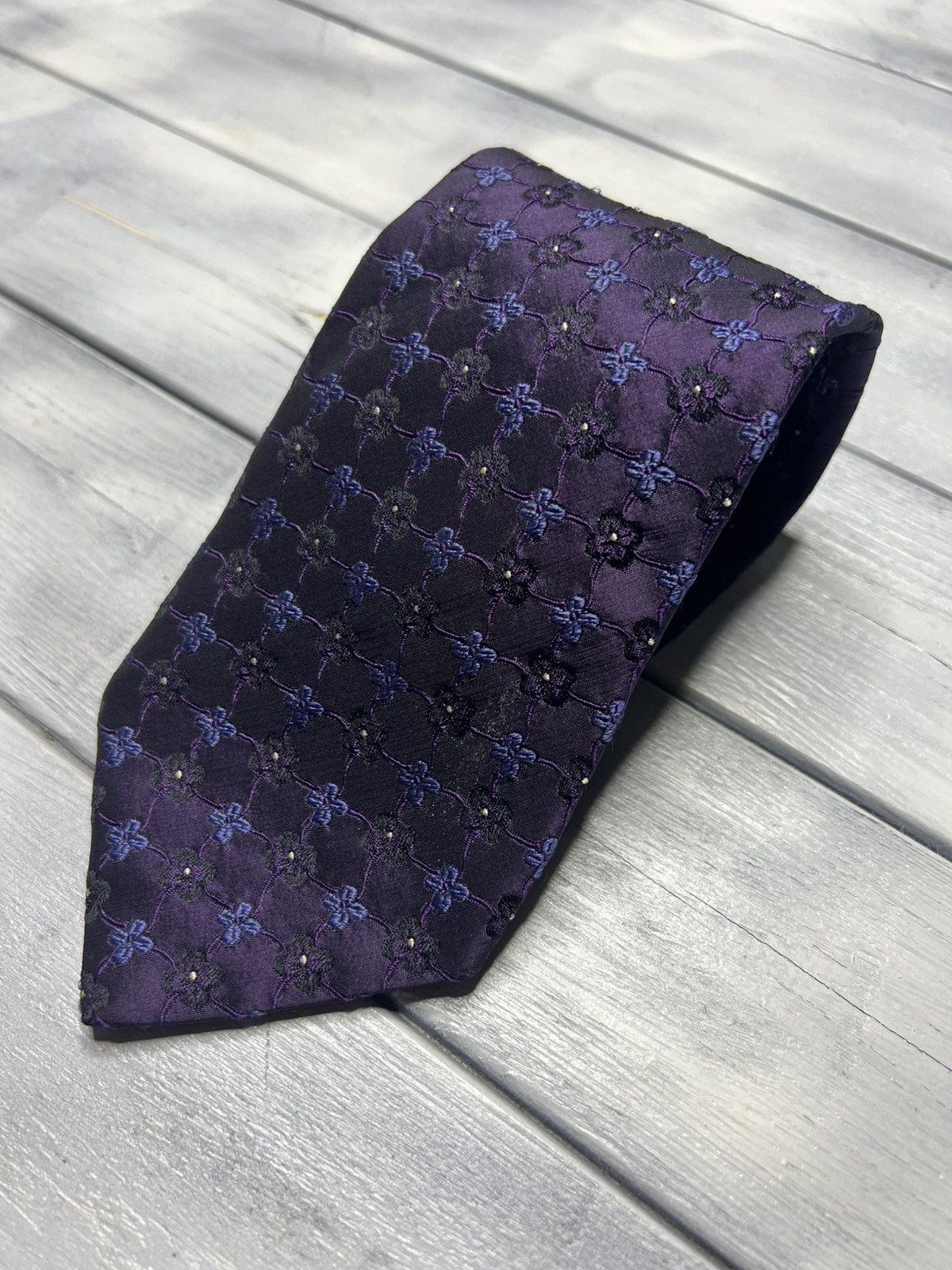 Balmain Rare Luxury Tie Balmain 100% Silk Flowers Size ONE SIZE - 1 Thumbnail