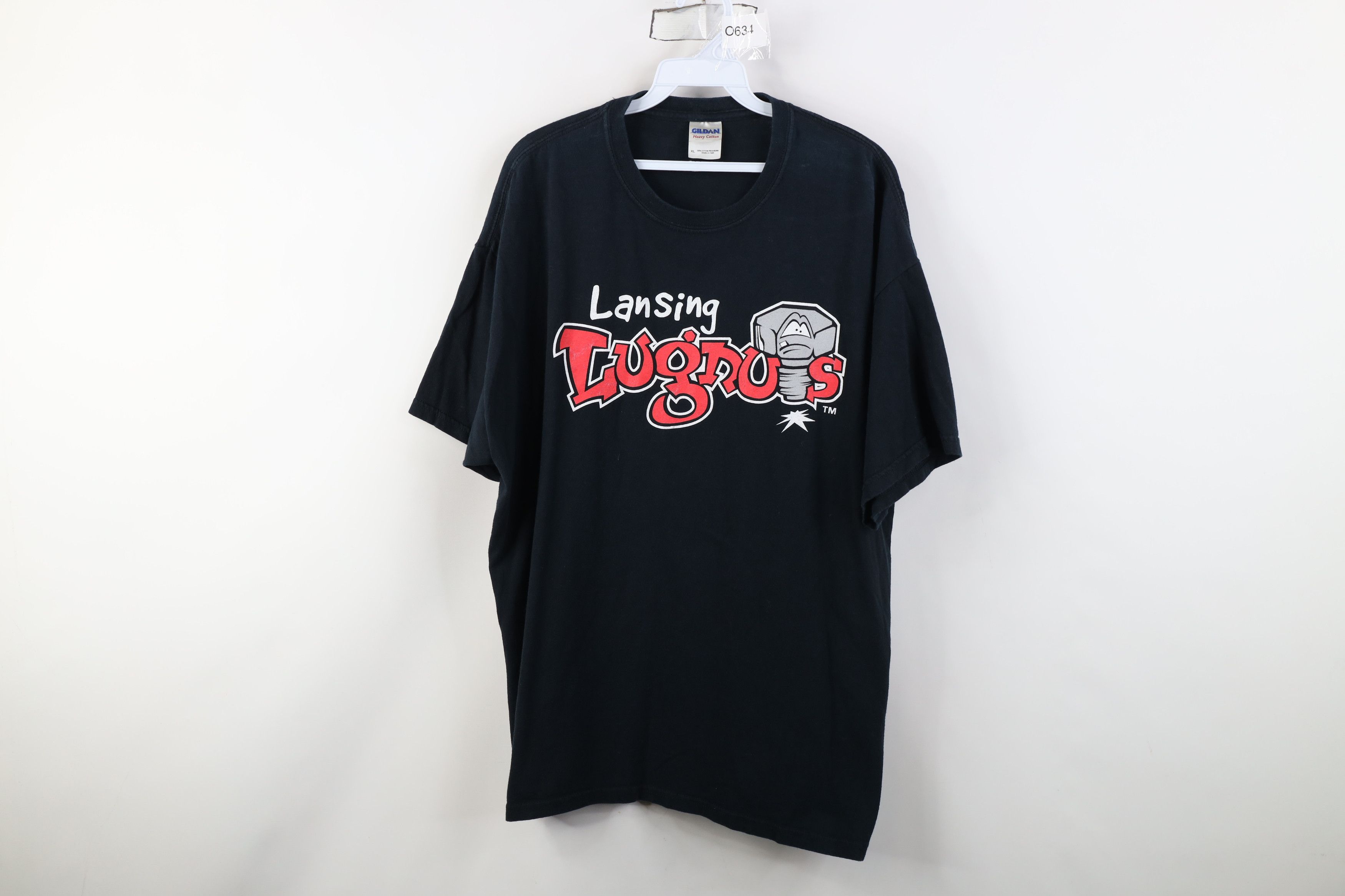 Vintage Vintage Y2K Minor League Lansing Lugnuts Baseball T-Shirt Size US XL / EU 56 / 4 - 1 Thumbnail