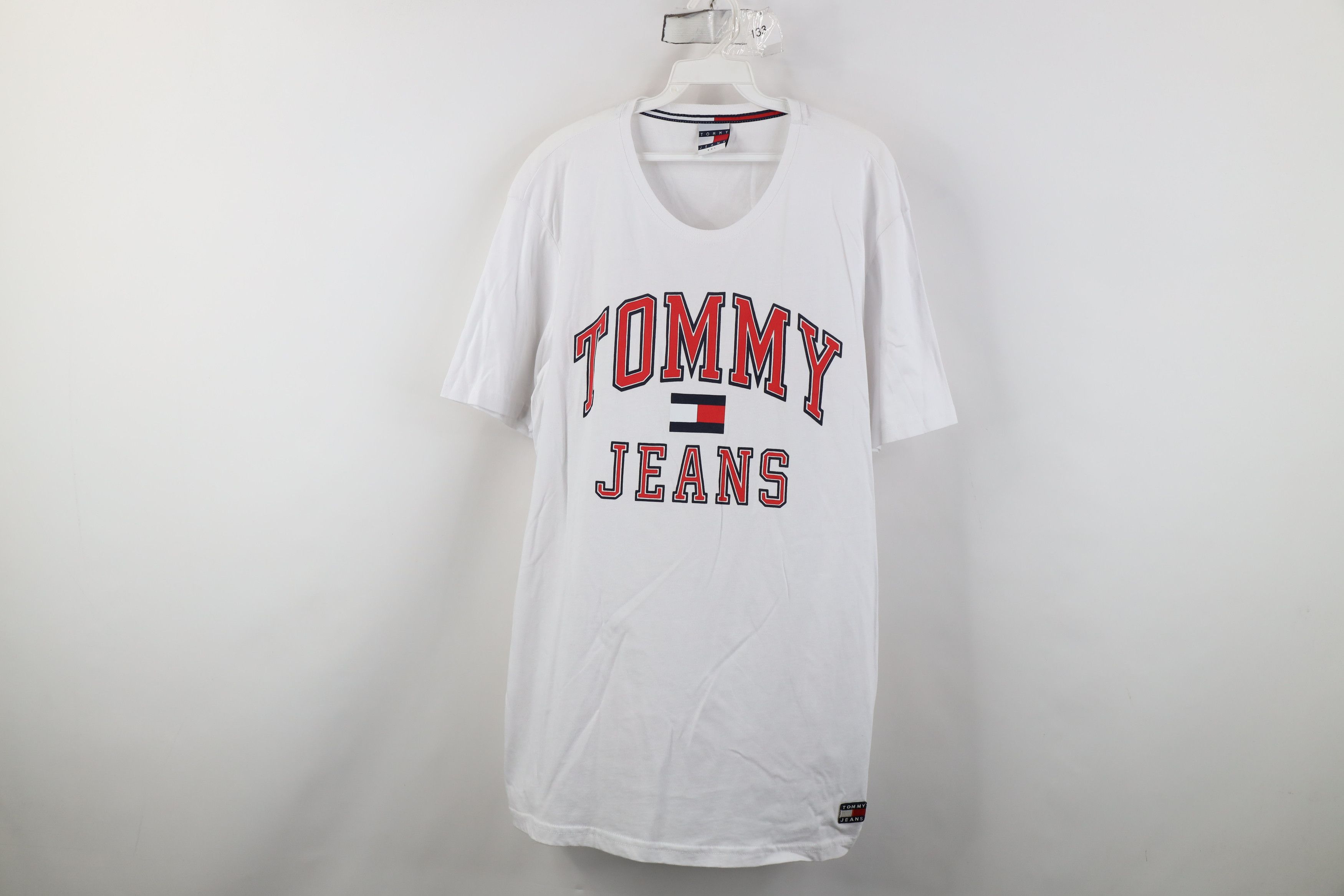 Tommy Hilfiger Vintage Y2K Tommy Hilfiger Big Logo Patch T-Shirt White Size US XXL / EU 58 / 5 - 1 Thumbnail