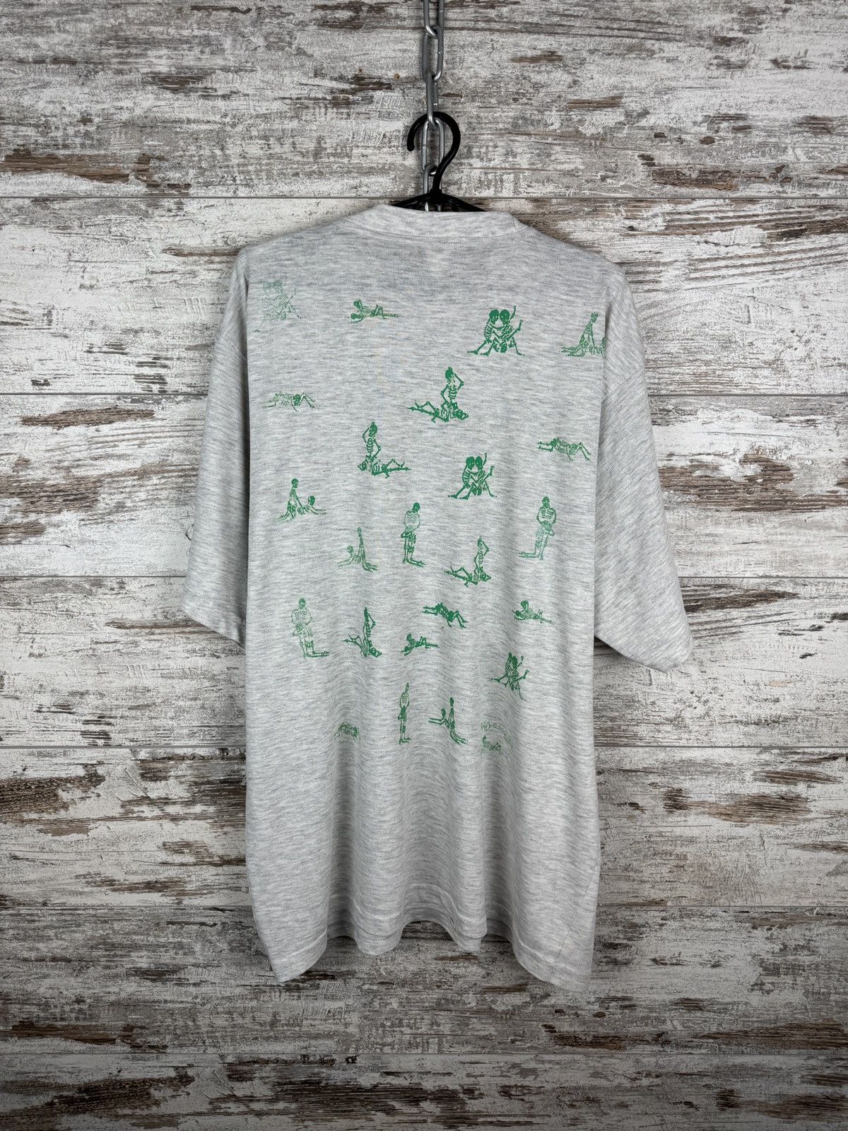 Vintage Vintage Fashion Victim 1990 Boning Skeletons Sex T-Shirt XL Size US XL / EU 56 / 4 - 14 Thumbnail