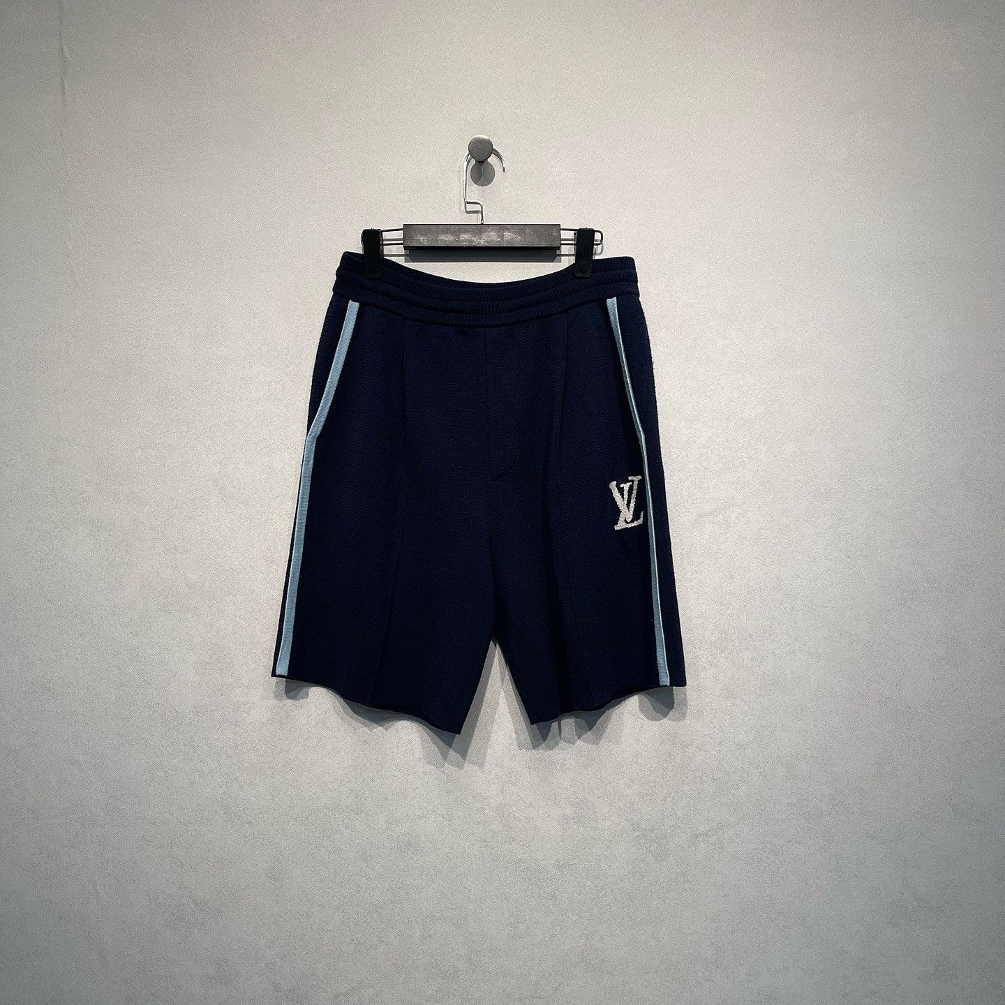 Louis Vuitton Louis Vuitton Logo Knit Shorts Blue Size M Size US 32 / EU 48 - 1 Thumbnail