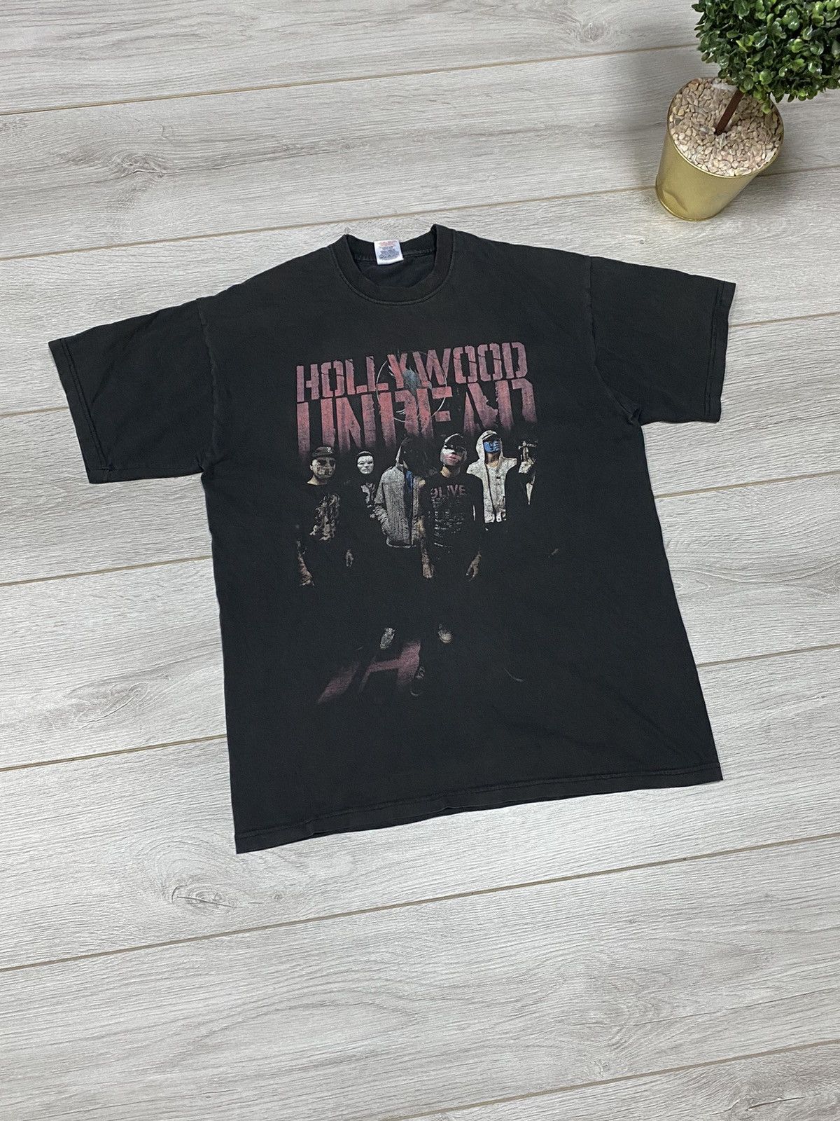 Band Tees Hollywood Undead vintage Hooligans Holiday 2009 Size US M / EU 48-50 / 2 - 3 Thumbnail