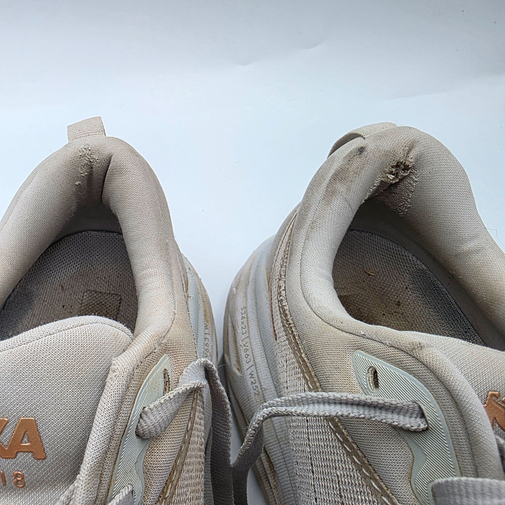 Hoka Hoka One One Bondi 8 Womens Size 8.5 B Gray White Athletic R Size US 8 / IT 38 - 9 Thumbnail