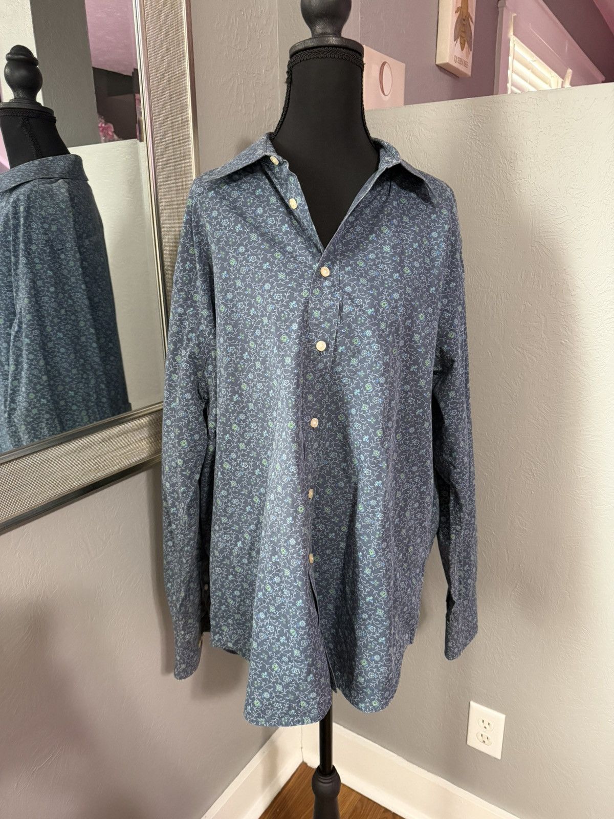 Robert Graham Robert Graham Blue Floral Button Down Shirt Size XL Size US XL / EU 56 / 4 - 1 Thumbnail