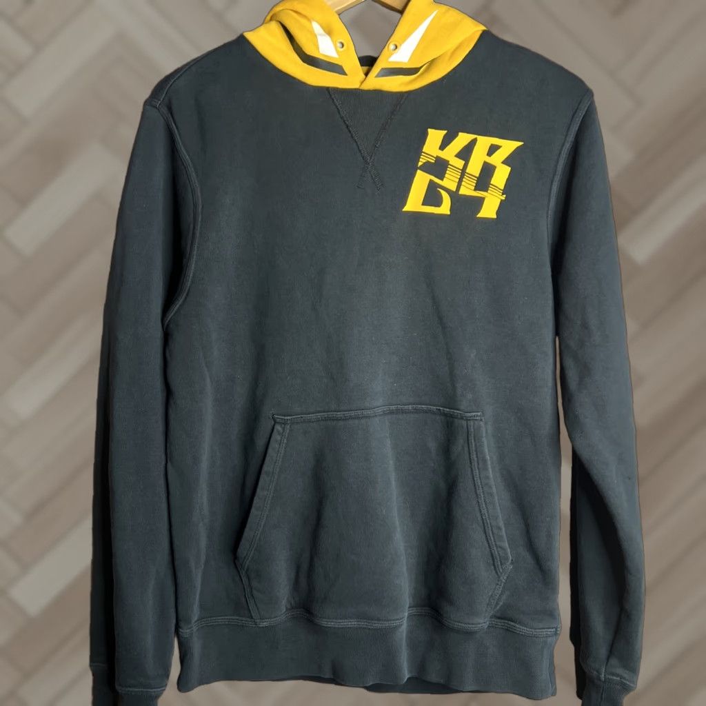 Nike Nike Kobe Bryant Men’s Black Therma Fit Full Zip Hoodie S Mamba Snake 24 Night K on? Size US S / EU 44-46 / 1 - 1 Thumbnail