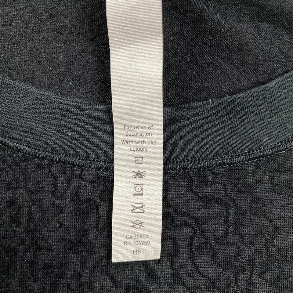 Lululemon Lululemon Top Womens 4 Black Lightweight Performance Size S / US 4 / IT 40 - 3 Thumbnail
