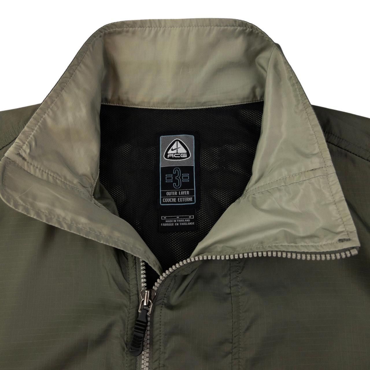 Nike Vintage Nike ACG Lightweight Zip Up Jacket Size L Size US L / EU 52-54 / 3 - 4 Thumbnail