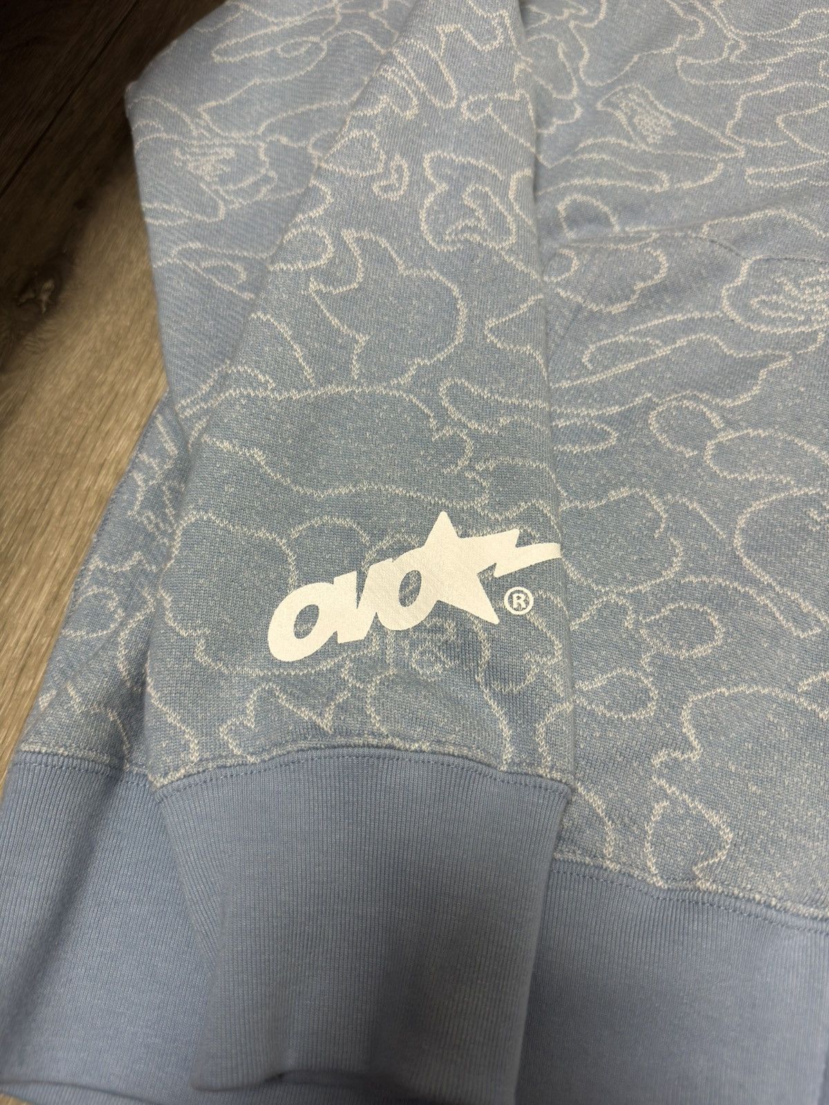 Bape × October's Very Own BAPE x OVO Neon 1st Camo Jacquard Shark Hoodie L Size US L / EU 52-54 / 3 - 5 Thumbnail