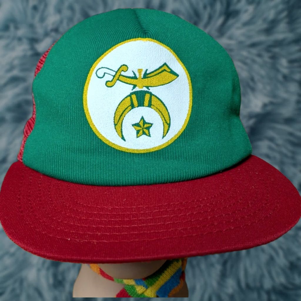 Vintage VTG Shrin er Irem Mason Logo Red Green Foam Snapback Trucker Hat Cap Men Adjustable Vintage Hat Cap Mens Size ONE SIZE - 1 Thumbnail