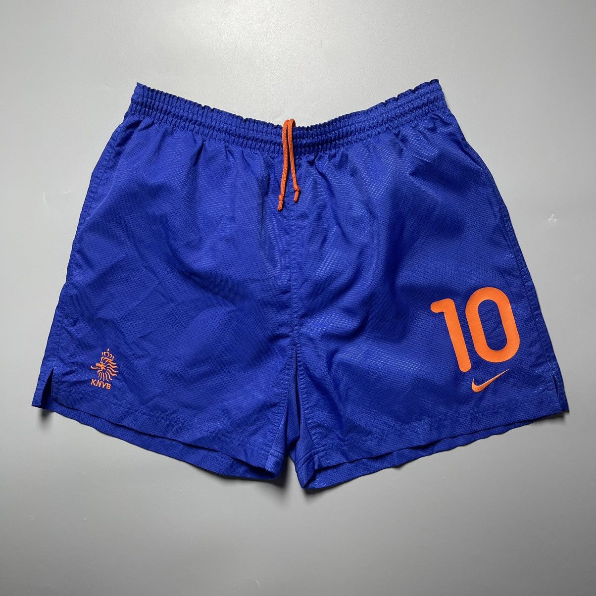 NETHERLANDS NIKE 2000 EURO FOOTBALL AWAY SHORTS #10 BERGKAMP