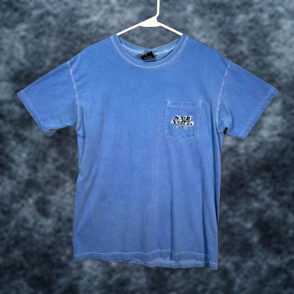 Vintage VINTAGE Saint Alfred Mens Size Medium Blue Graphic Pocket T-Shirt Cotton Crewneck Shirt Mens Blue Graphic Pocket T-Shirt 90s Concert Sportswear Size US M / EU 48-50 / 2 - 1 Thumbnail