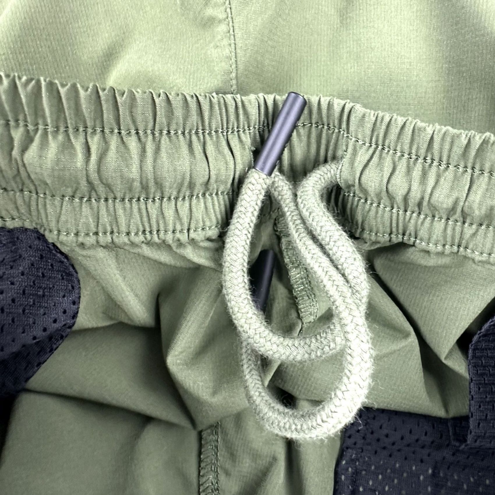 Feature Shorts Men 1XL Green Drawstring Streetwear Spellout Unlined, Men's (Size 36) — image 4 of 6