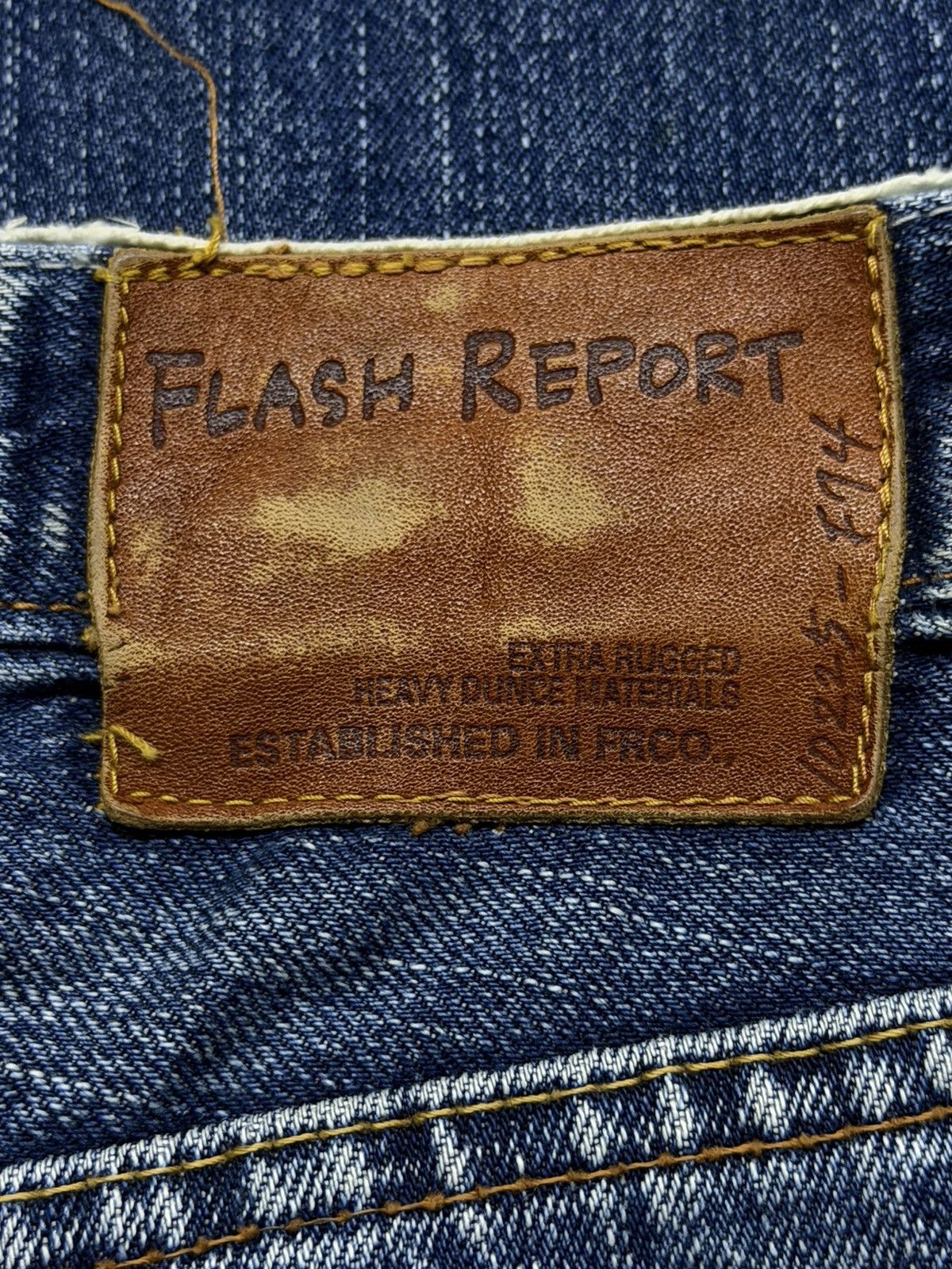 Japanese Brand Vintage Flash Report Selvedge Denim Jeans | Vintage Fade W31 Size US 31 - 15 Thumbnail