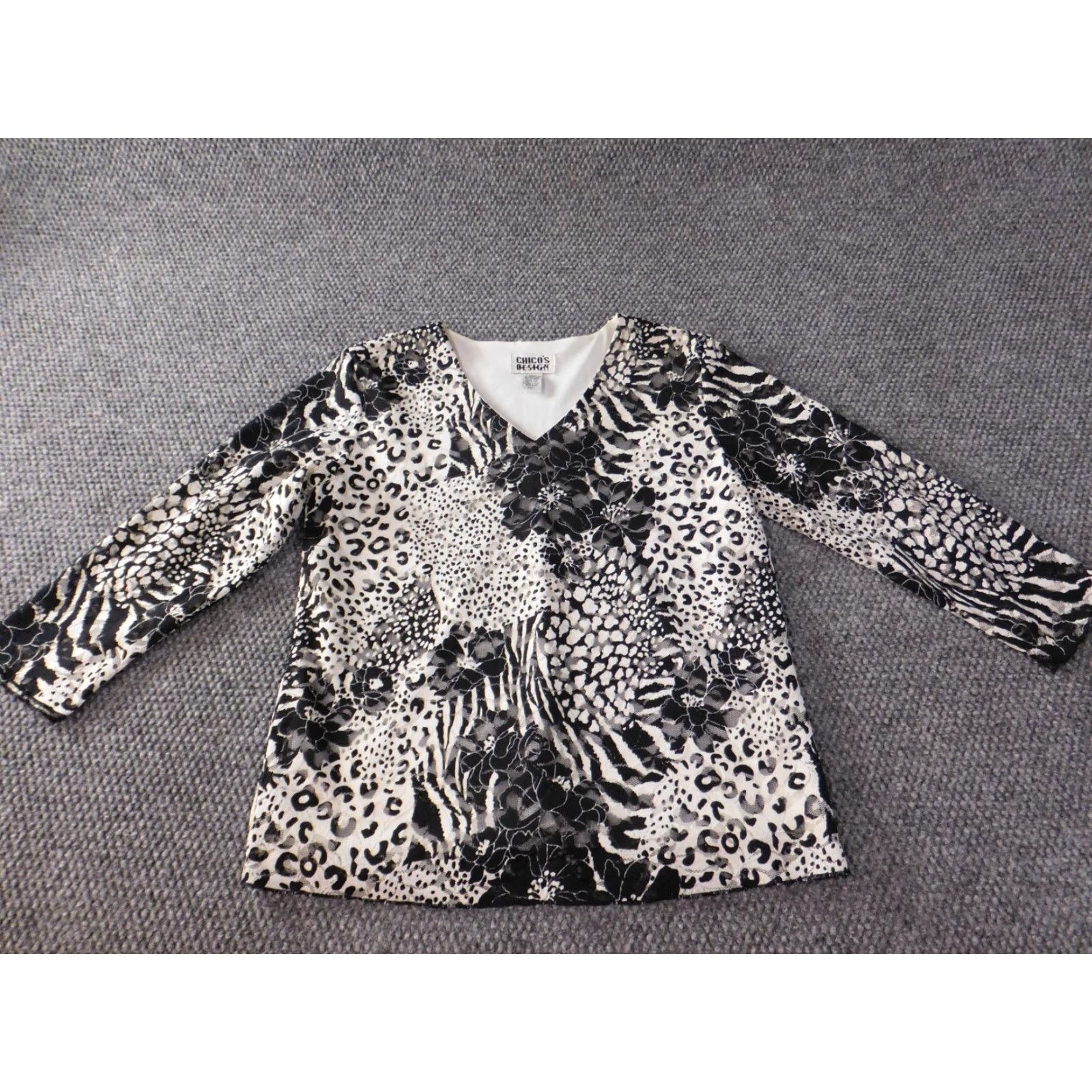 Vintage Chicos Blouse Shirt Womens V-Neck Floral Lined Polyester Spandex Rayon Pullover Button Casual Jazz Vintage No N/A 1 Black XS? Size XS / US 0-2 / IT 36-38 - 2 Thumbnail