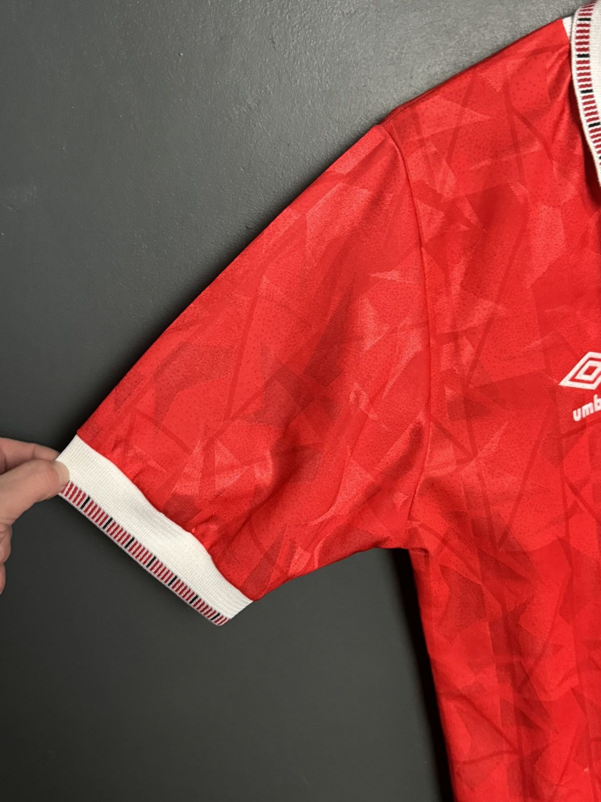 Umbro Nottingham Forest 90/92 Home Football Jersey Size US M / EU 48-50 / 2 - 4 Thumbnail