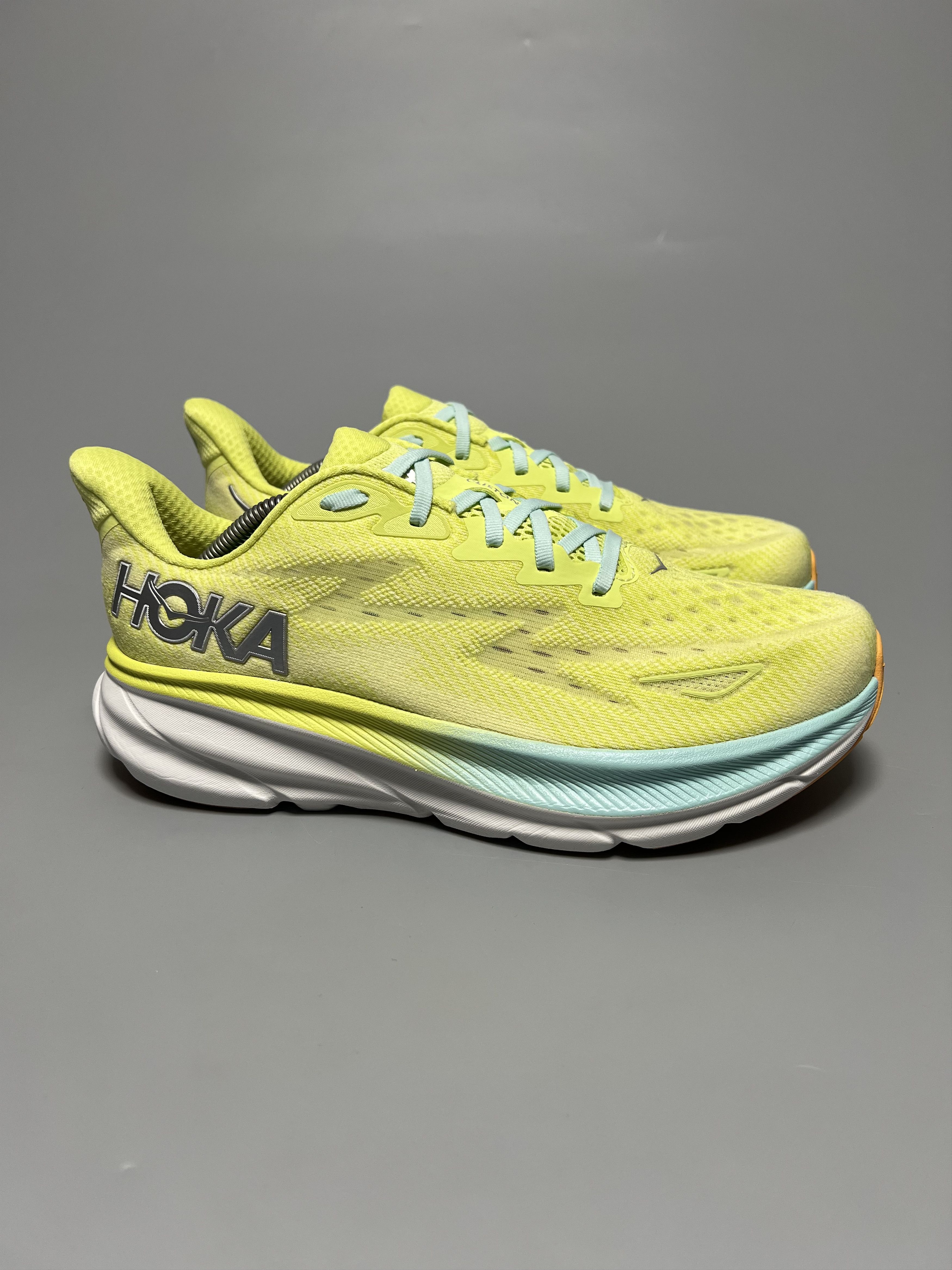 Hoka 10.5D Hoka One One Clifton 9 Wide Running Shoes Walking Gym Size US 10.5 / IT 40.5 - 1 Thumbnail