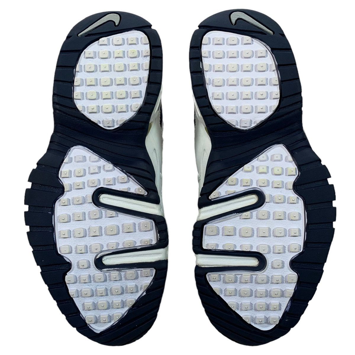 Nike Vintage Nike Air Dagger White Navy 1997 Sneaker Not Wearable Size US 7.5 / EU 40-41 - 9 Thumbnail