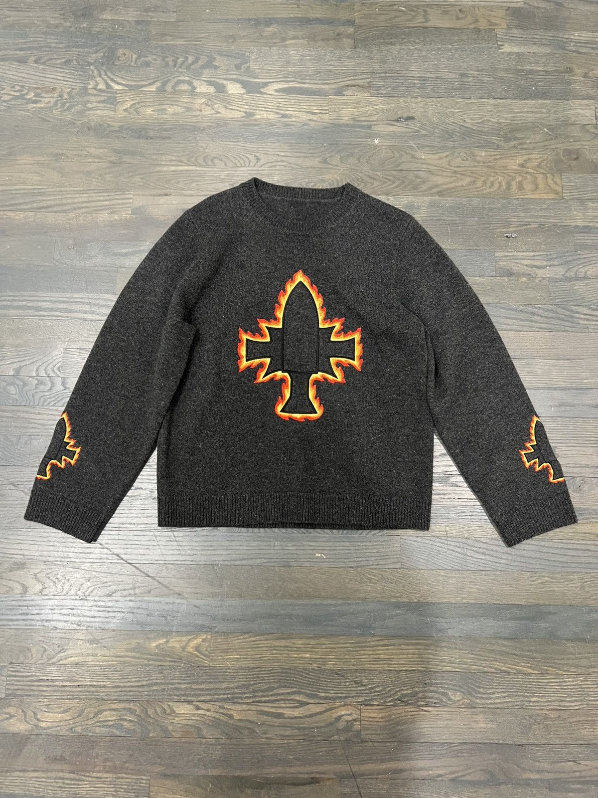 Who Decides War 1o1 Sample motif knit sweater Size US S / EU 44-46 / 1 - 2 Thumbnail