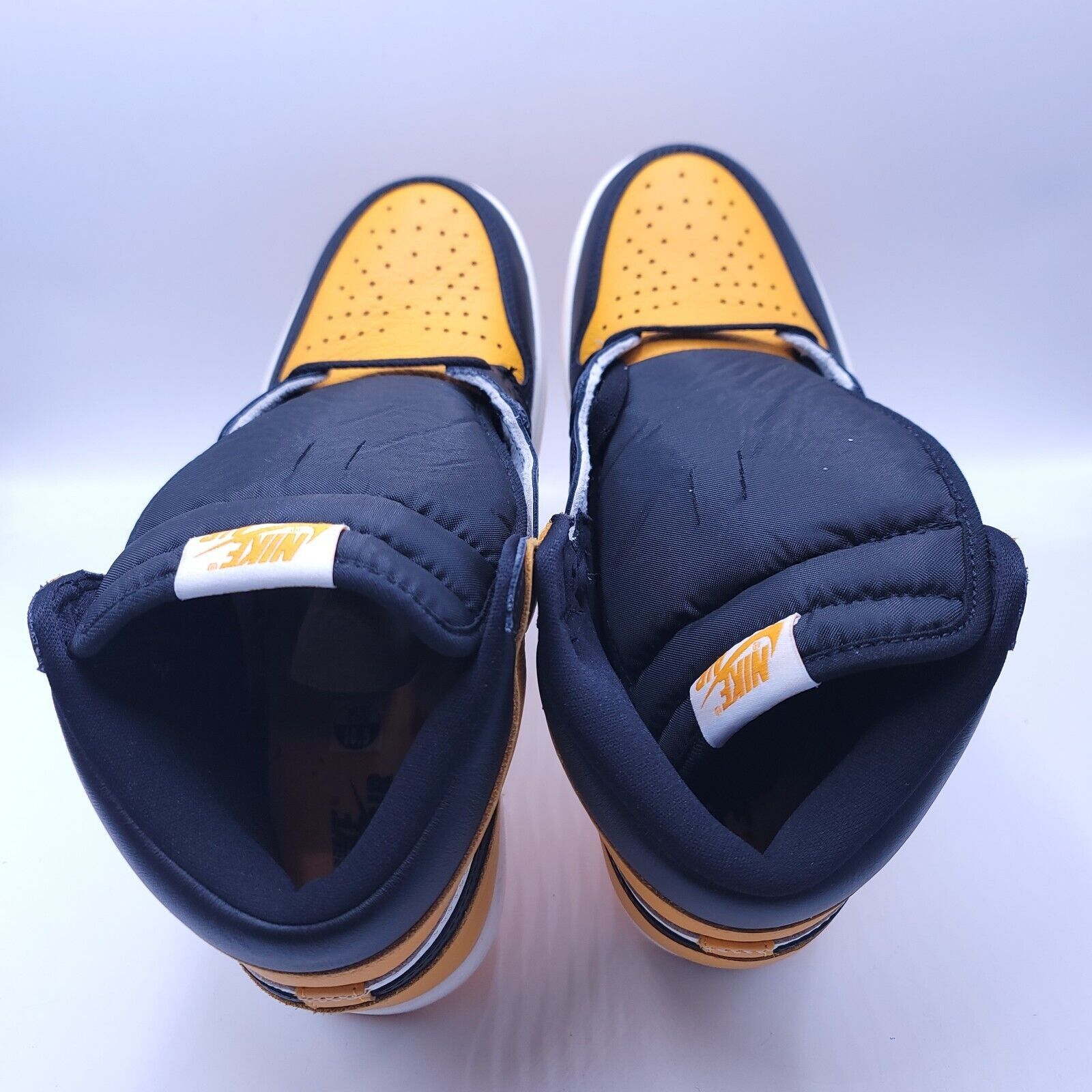 Nike Nike Air Jordan 1 Retro High Shoe Mens Size 10.5 555088-711 Size US 10.5 / EU 43-44 - 4 Thumbnail