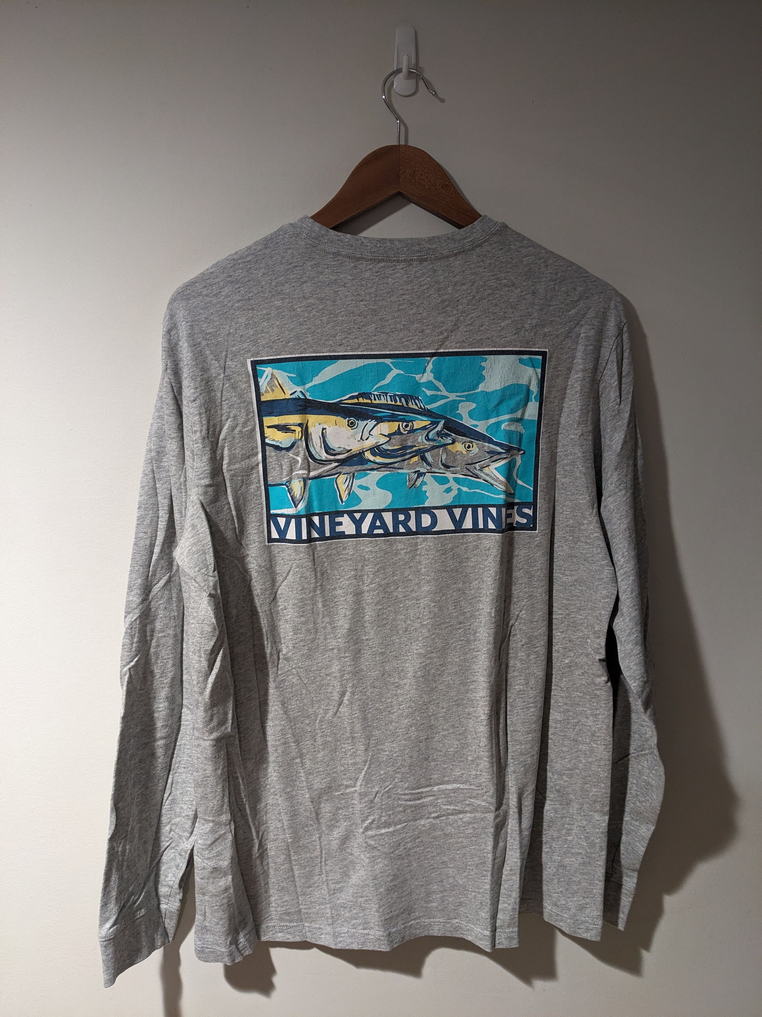 Designer × Vineyard Vines Vineyard Vines Fish Animal Nature Medium Long-Sleeve T-Shirt Size US M / EU 48-50 / 2 - 1 Thumbnail
