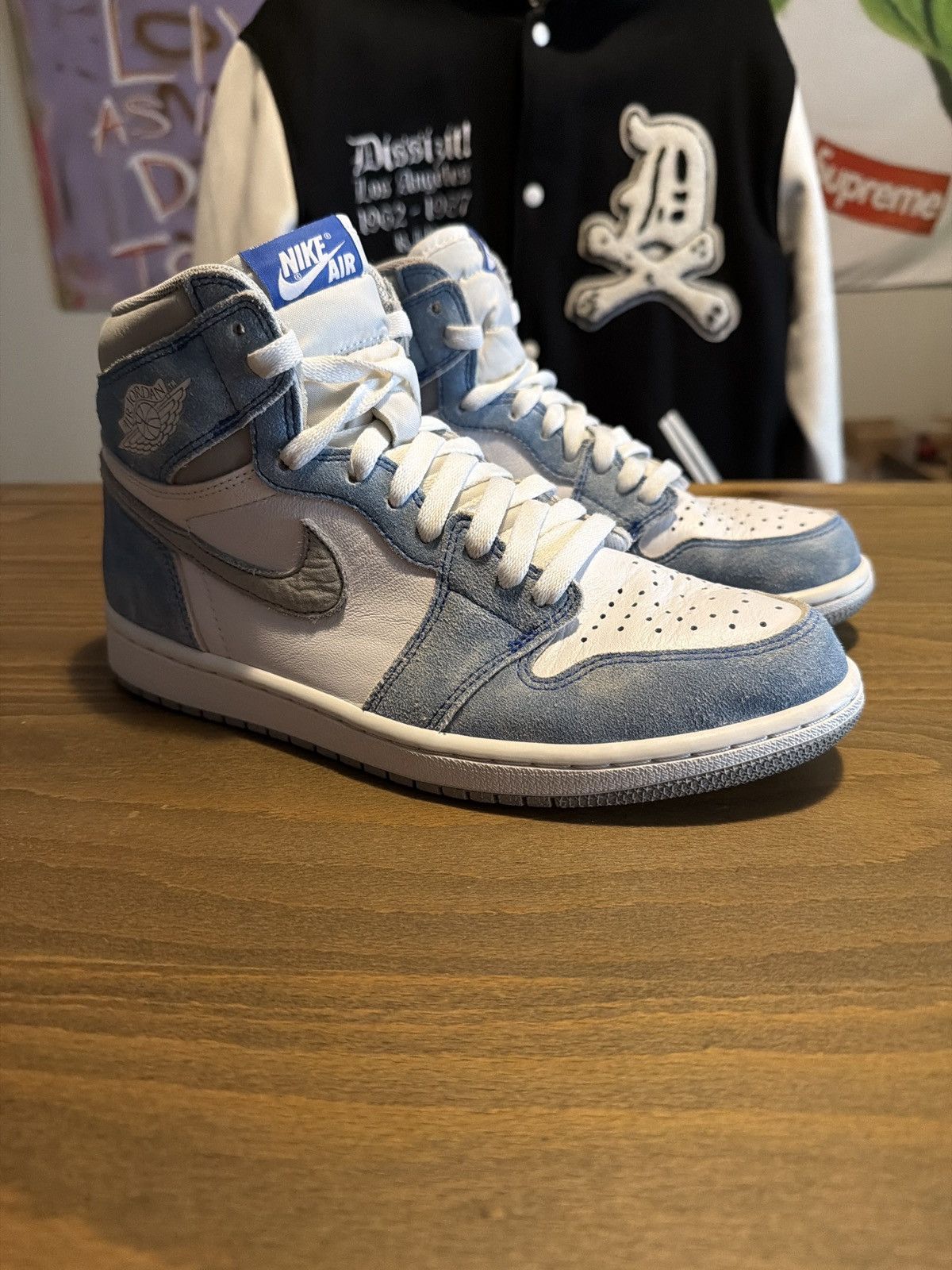 Jordan Brand Jordan 1 Retro High Hyper Royal Size US 8 / EU 41 - 1 Thumbnail