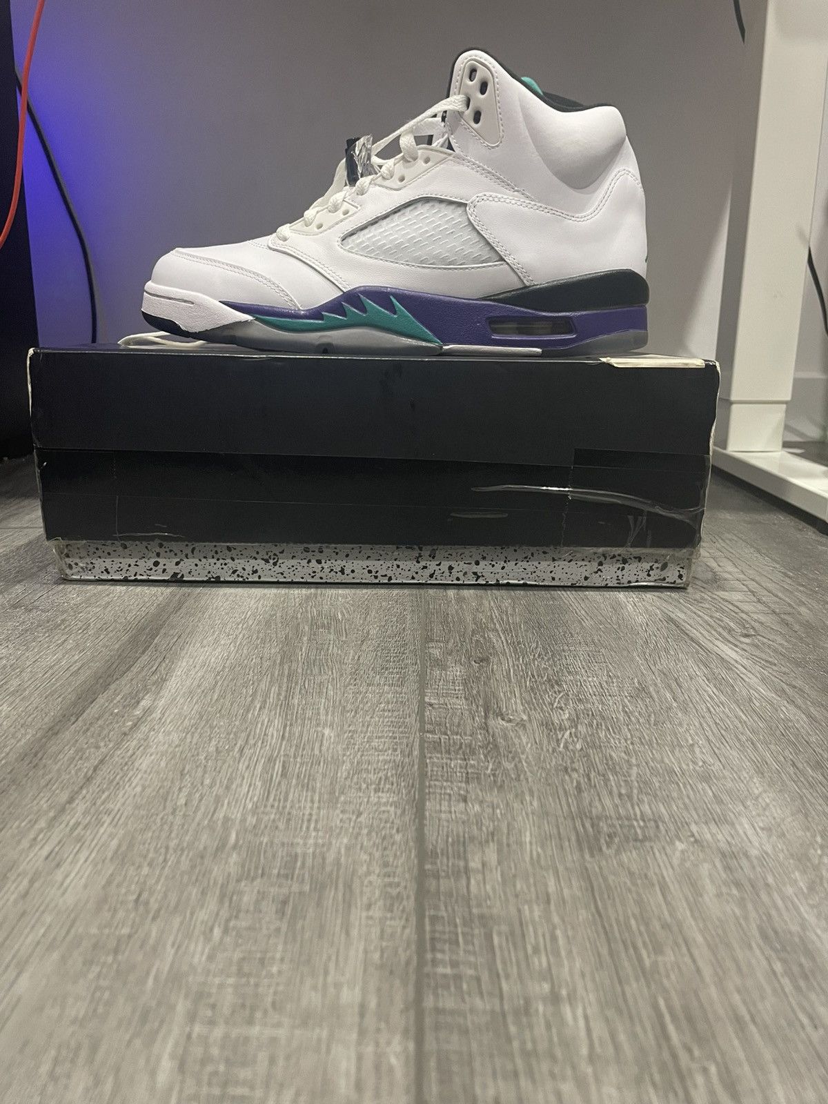 Jordan Brand Jordan 5 retro “Grape” Size US 11 / EU 44 - 1 Thumbnail