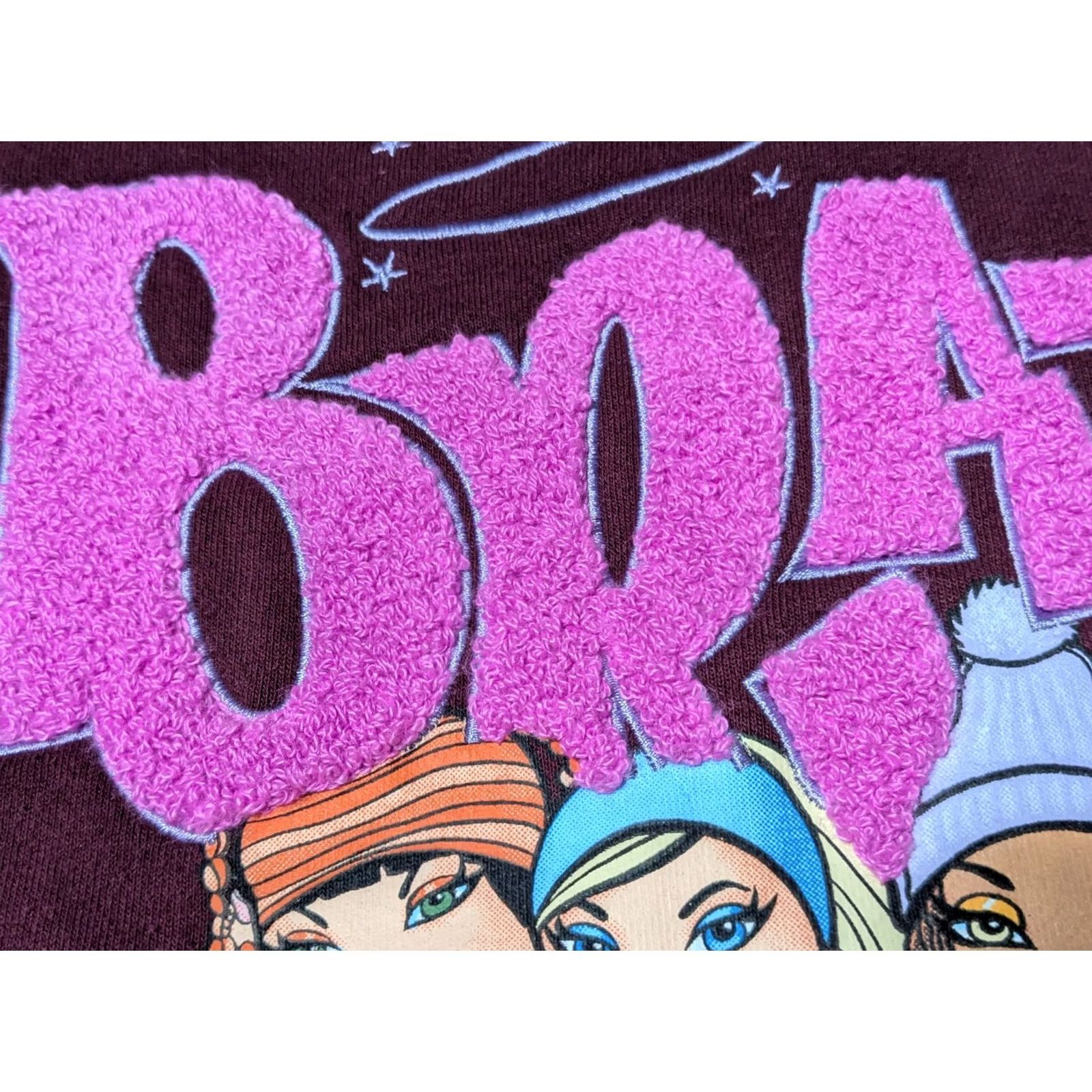 Vintage BRATZ DOLL GROUP Women Oversized XL Burgundy Fuzzy Logo Pullover Sweatshirt Size XL / US 12-14 / IT 48-50 - 5 Thumbnail