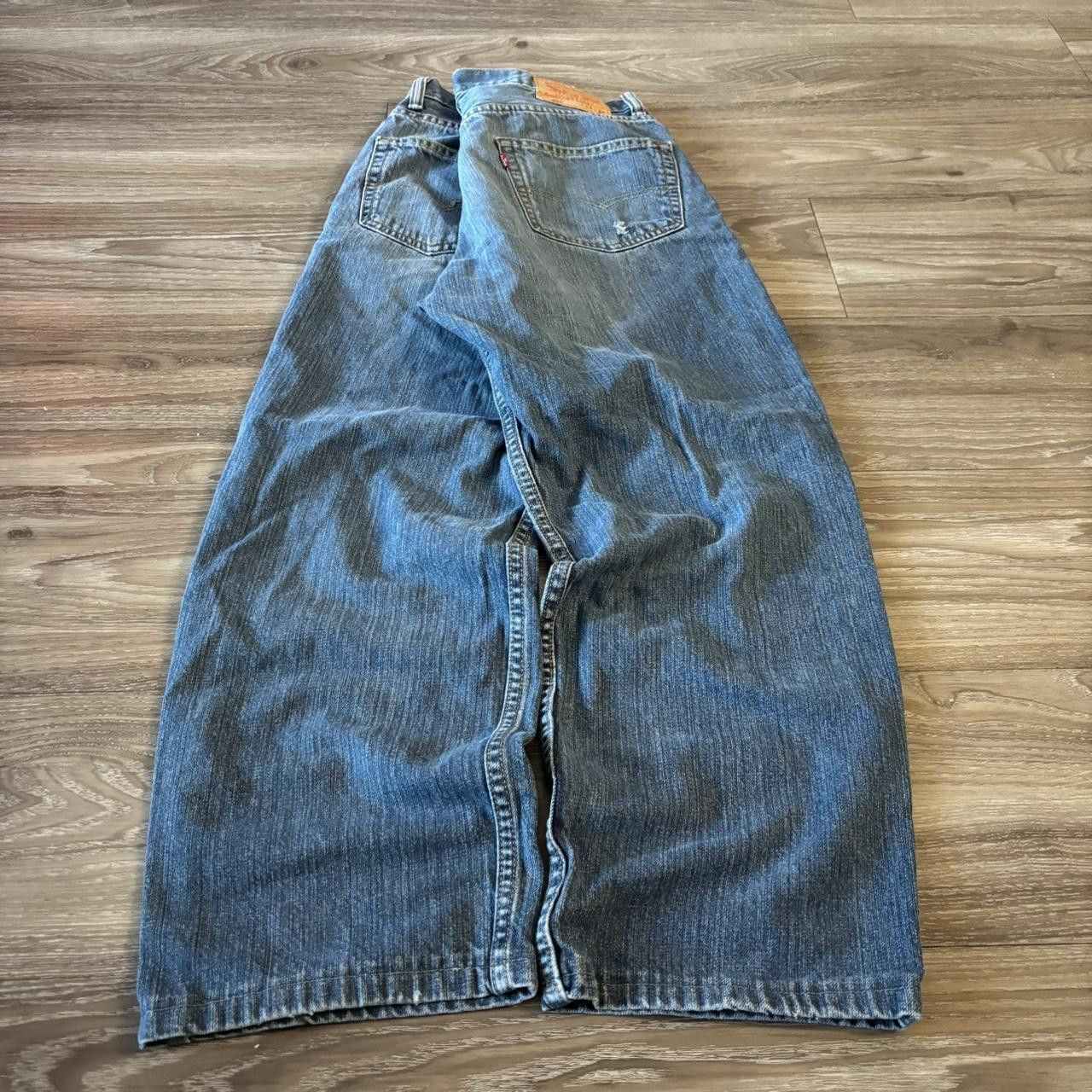Levi's Crazy Vintage Y2K/2000s Grunge Medium Wash Levis Denim Jeans! 32x27 Size US 32 / EU 48 - 4 Thumbnail
