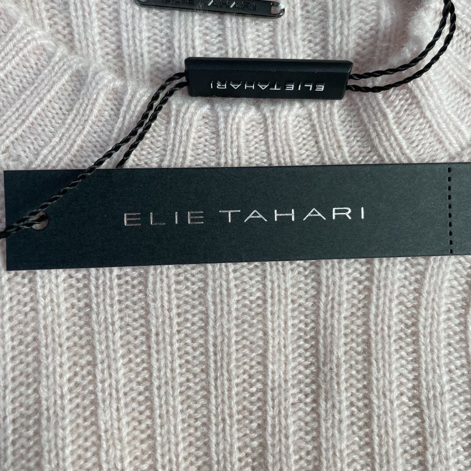 Elie Tahari Cashmere Puff Shoulder Sweater from ElieTahari Size M / US 6-8 / IT 42-44 - 4 Thumbnail