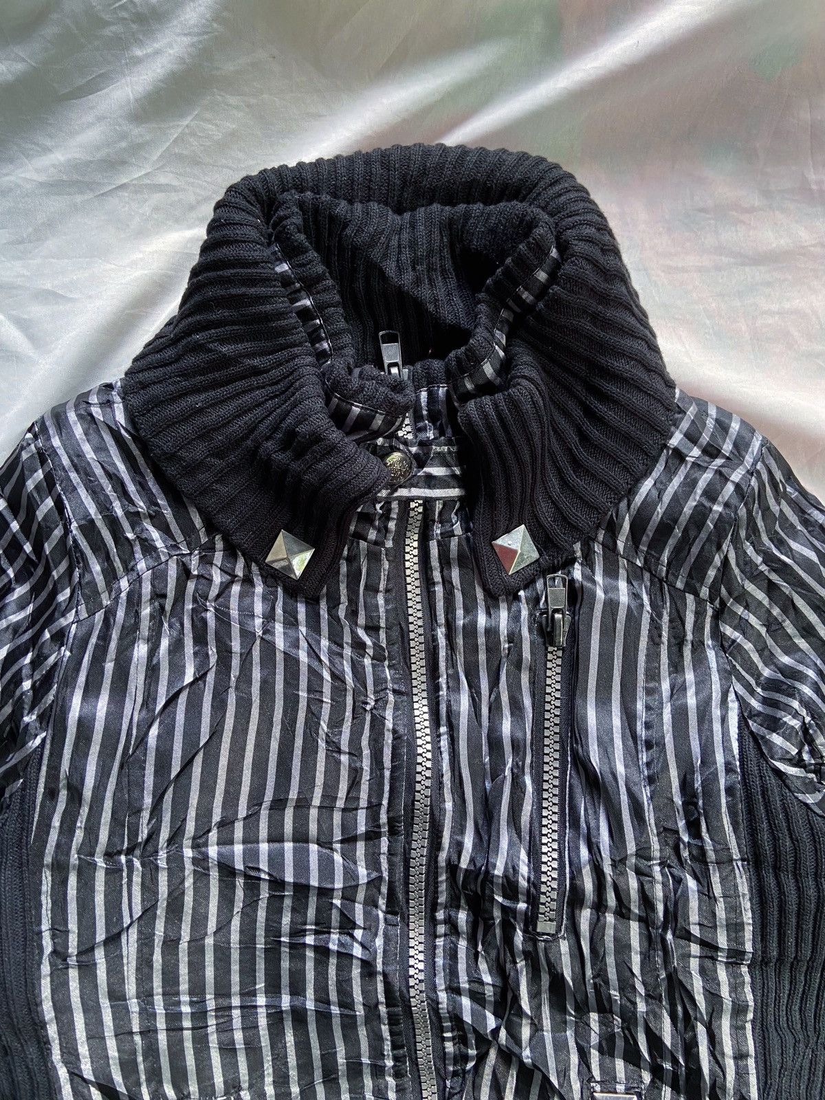 Beauty Beast DIG DEEP PUNK STRIPED ZIP JACKET Size US S / EU 44-46 / 1 - 4 Thumbnail