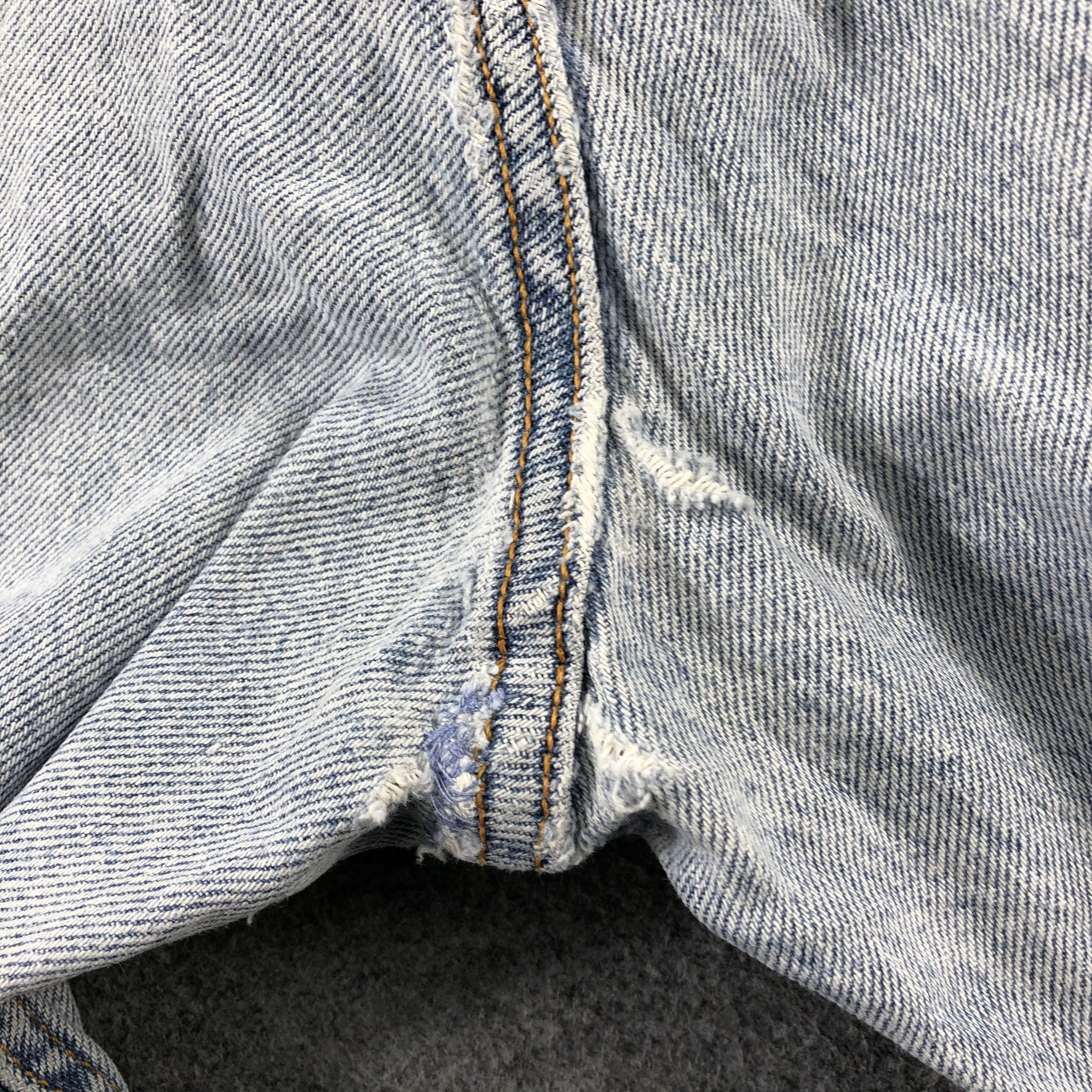 Levi's Vintage Light Wash Levis 550 Jeans-J2541 Size US 37 - 9 Thumbnail