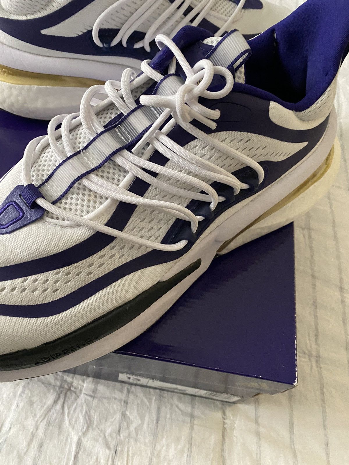 Adidas Adidas AlphaBoost V1 Washington Huskies Sz13 Size US 13 / EU 46 - 14 Thumbnail
