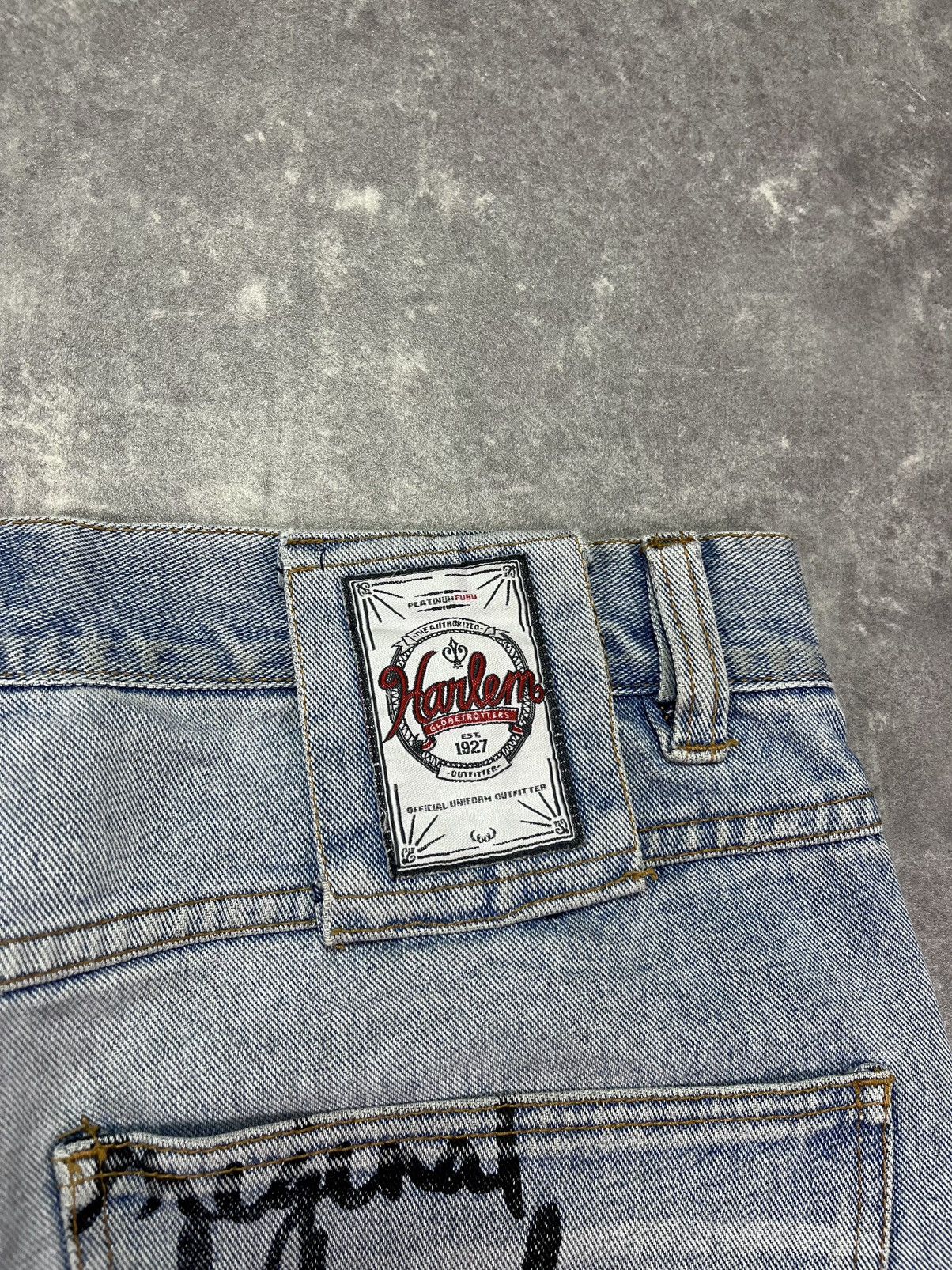 Fubu Platinum Fubu Harlem Globetrotters Printed Baggy Denim Jorts Size US 34 / EU 50 - 15 Thumbnail