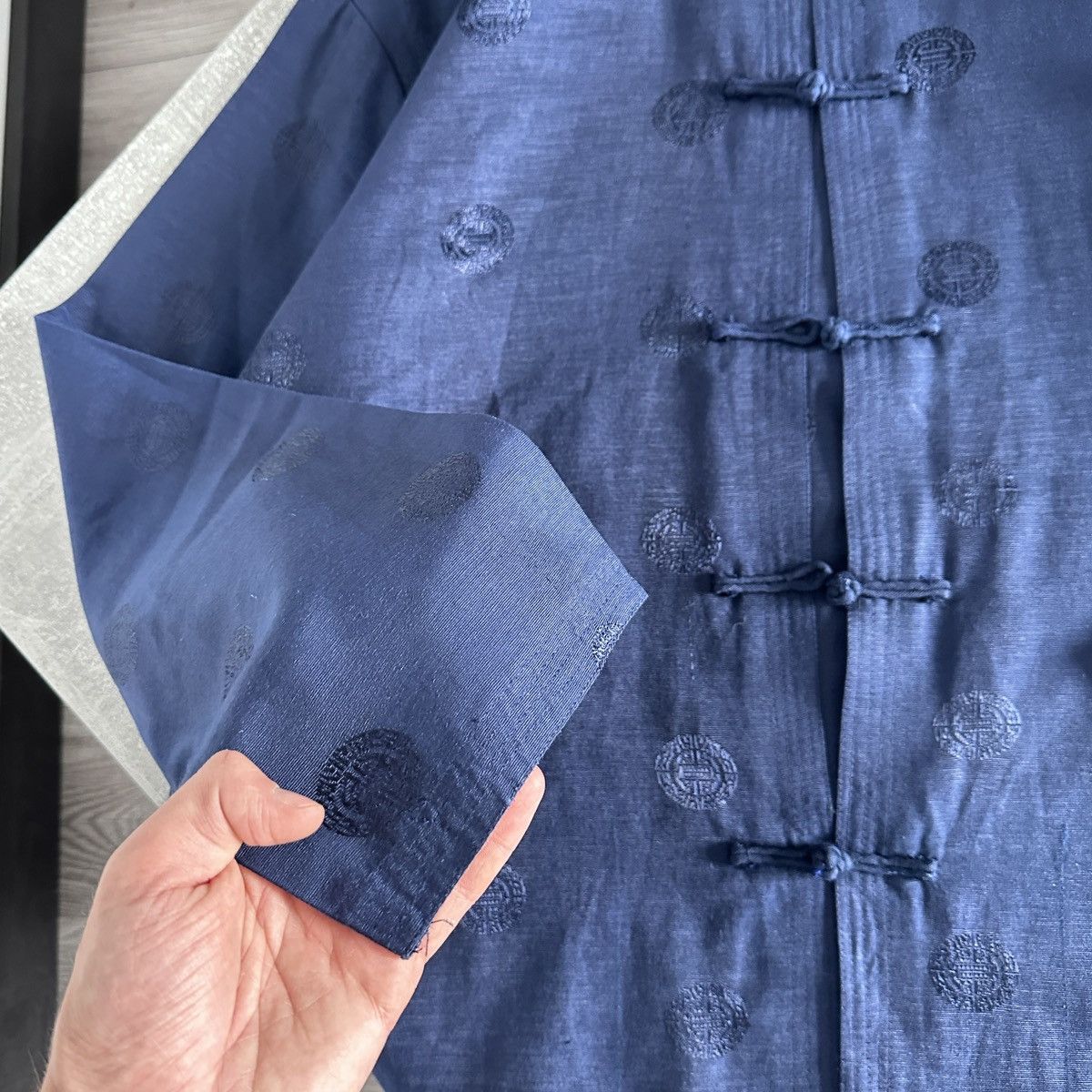 Vintage Vintage 90s 100% Silk Monogram Japanese style kimono shirt Size US L / EU 52-54 / 3 - 6 Thumbnail
