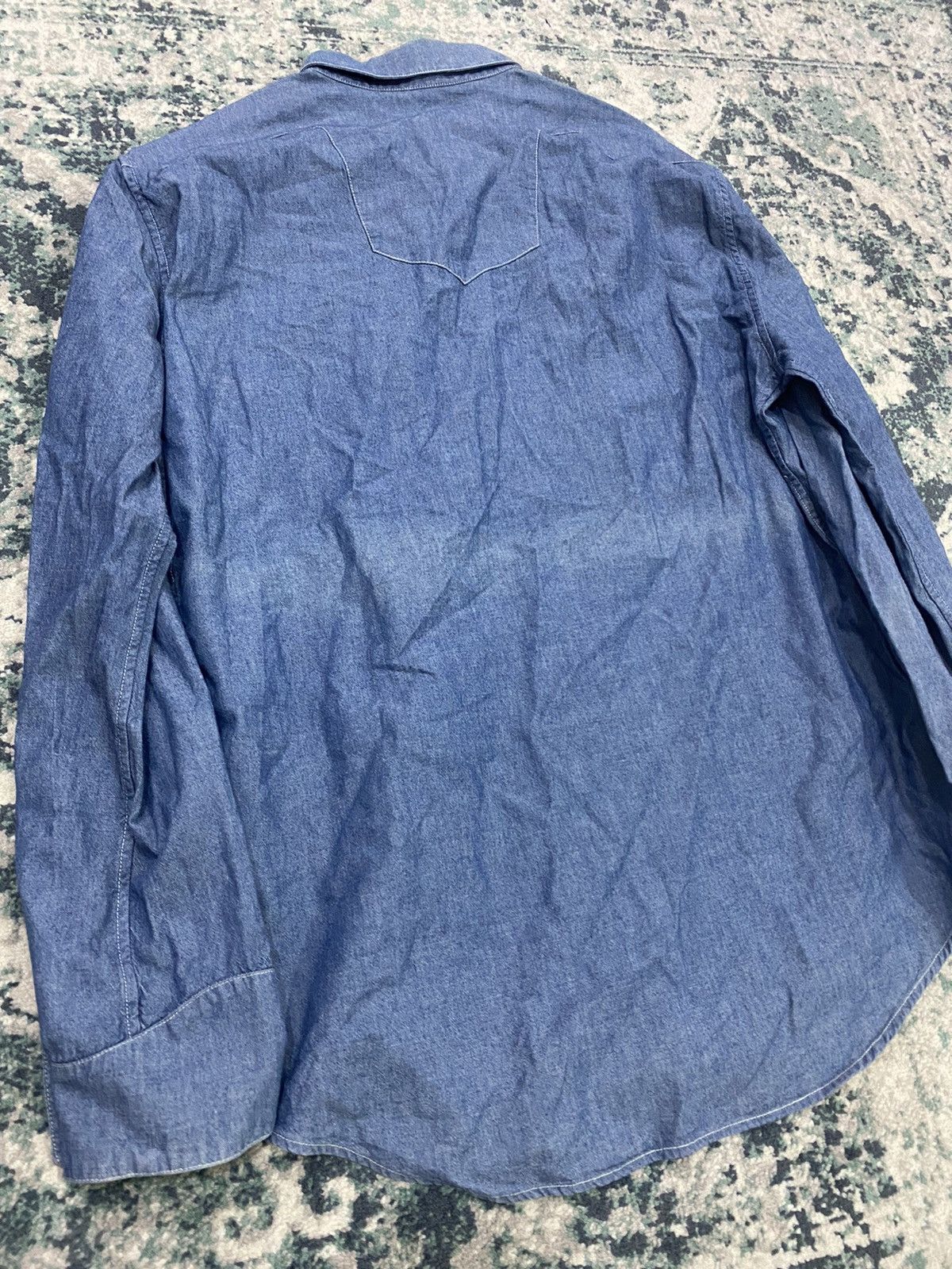 Balenciaga AW09 Balenciaga Paris Faded Hidden Pocket Denim Shirt Size US L / EU 52-54 / 3 - 15 Thumbnail