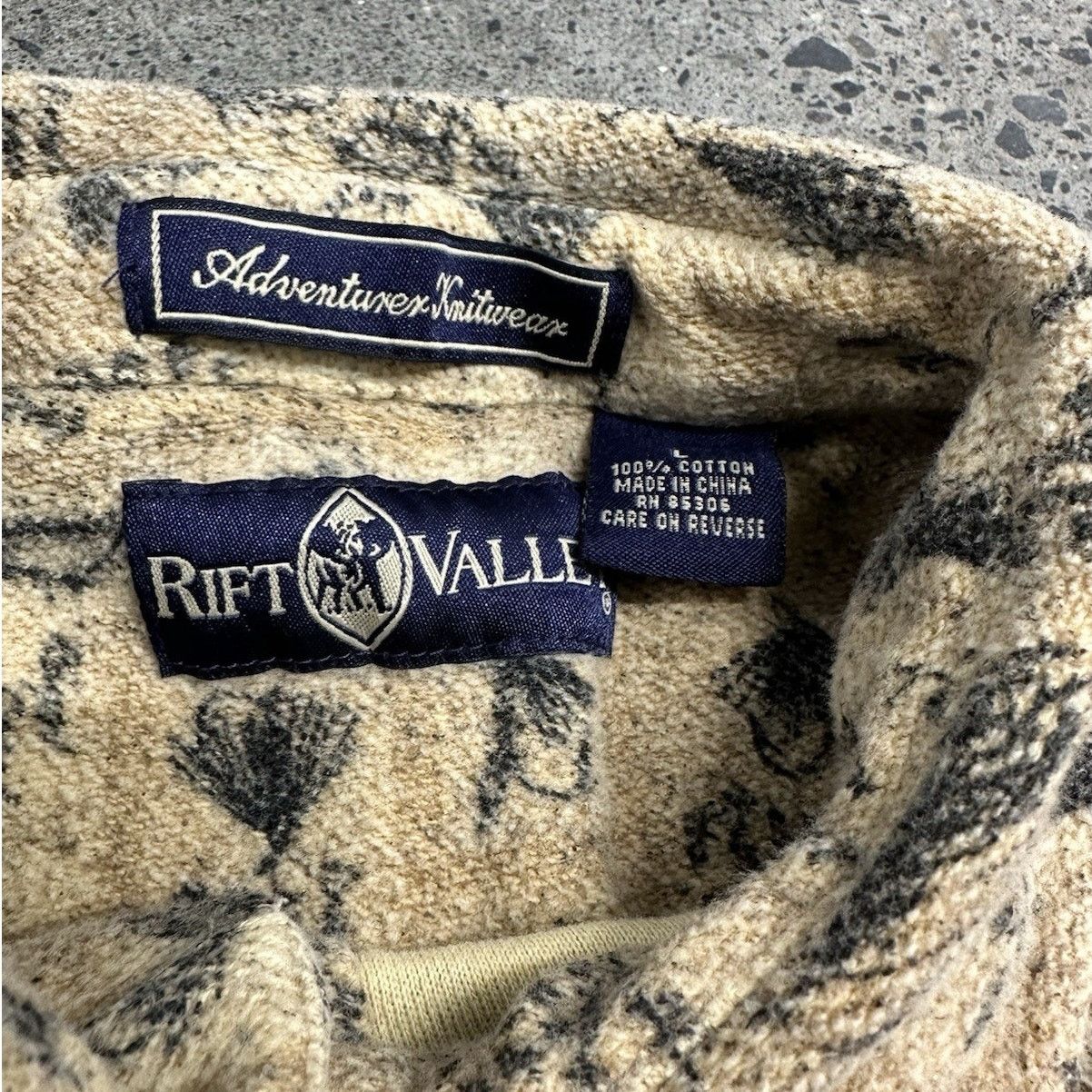 Vintage Vintage Rift Valley Adventure Knitwear Flannel Fishing Lure Size US L / EU 52-54 / 3 - 4 Thumbnail