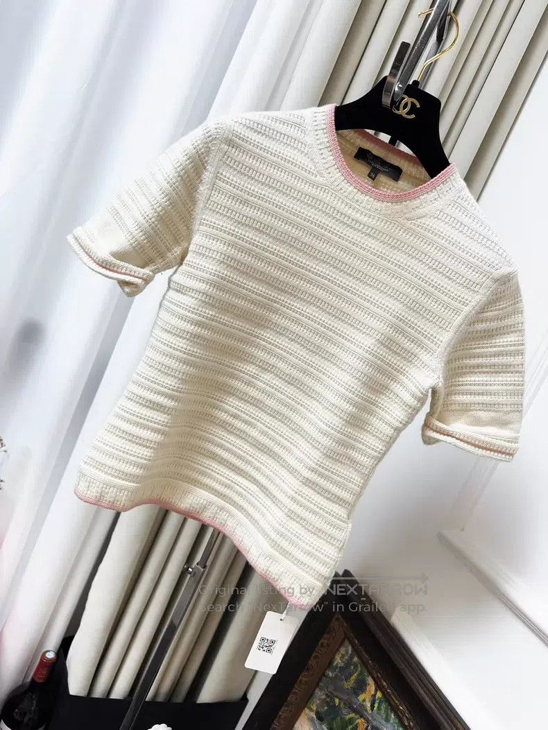 Loro Piana Loro Piana Beige Cashmere Knit Short Sleeve with Pink Edge Size XS / US 0-2 / IT 36-38 - 1 Thumbnail